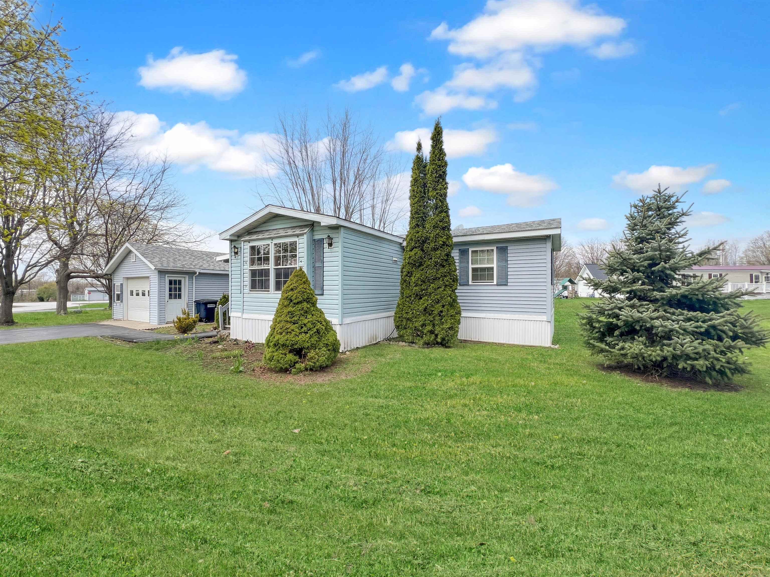10 Marc Avenue Property Photo 2