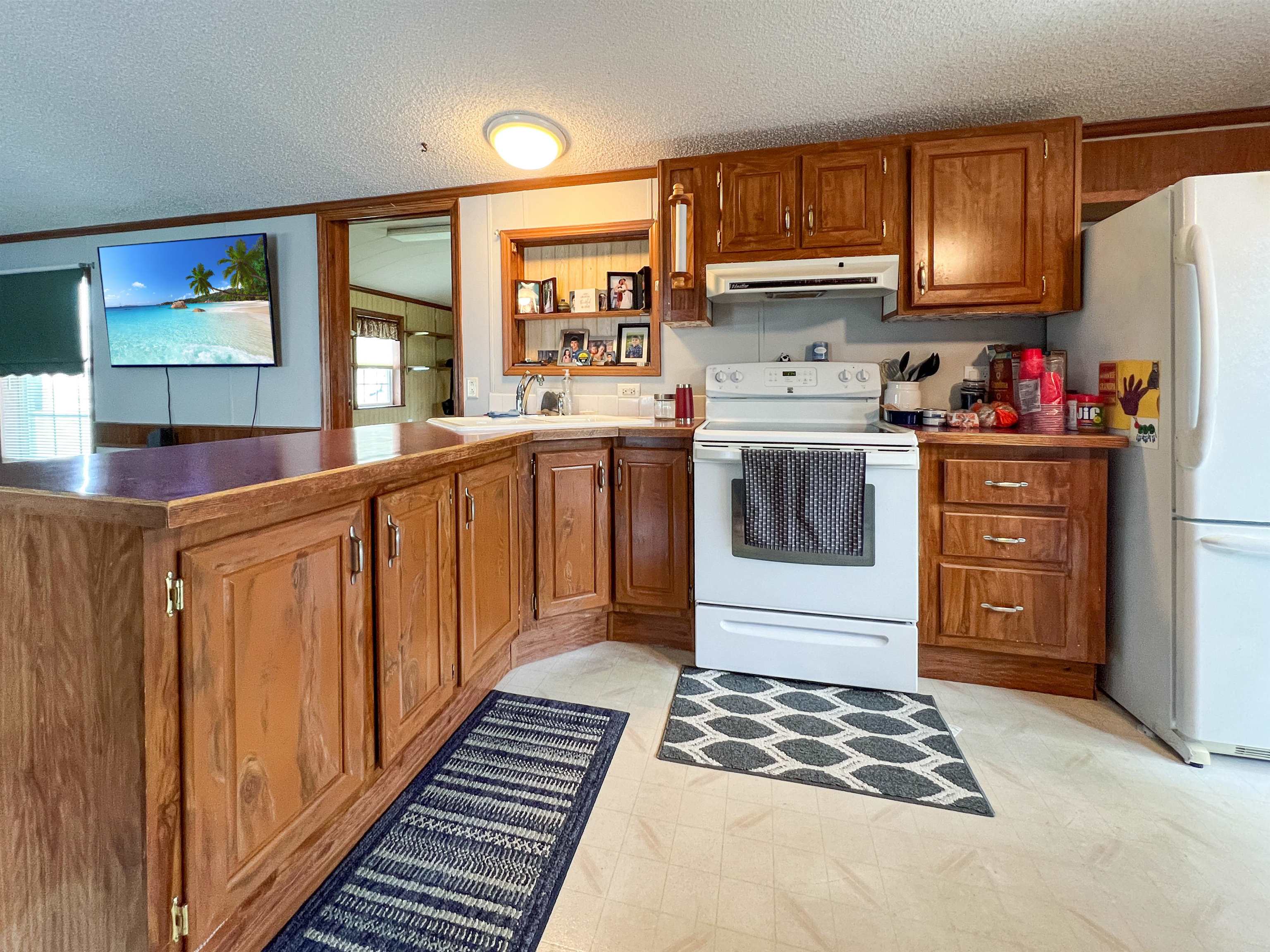10 Marc Avenue Property Photo 7
