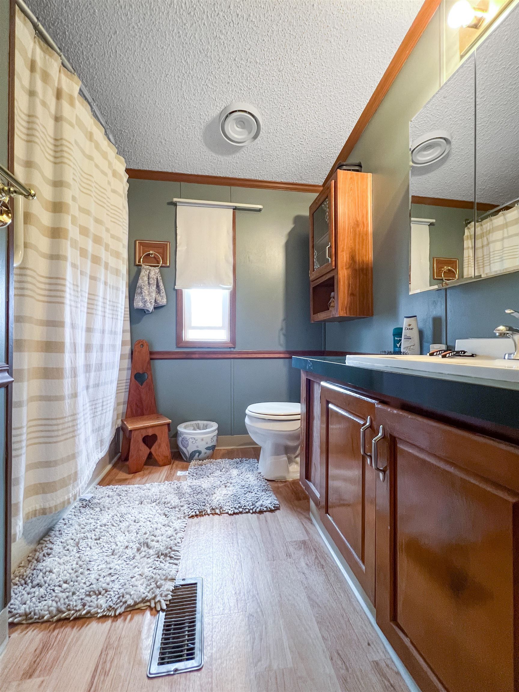 10 Marc Avenue Property Photo 14