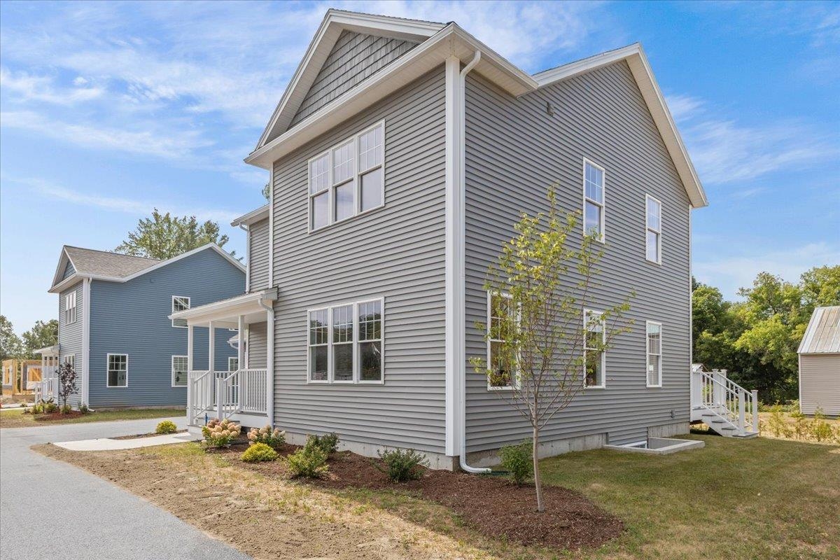 18 Walters Way Property Photo 3