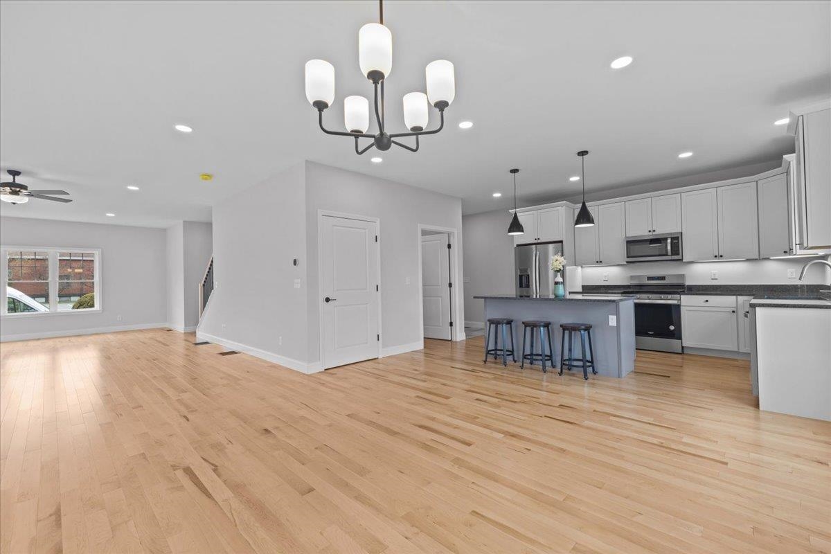 18 Walters Way Property Photo 8