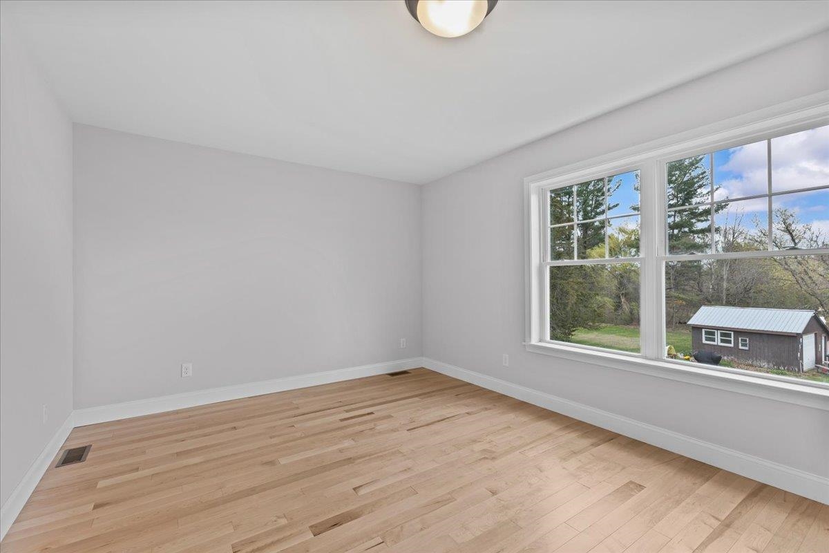 18 Walters Way Property Photo 17