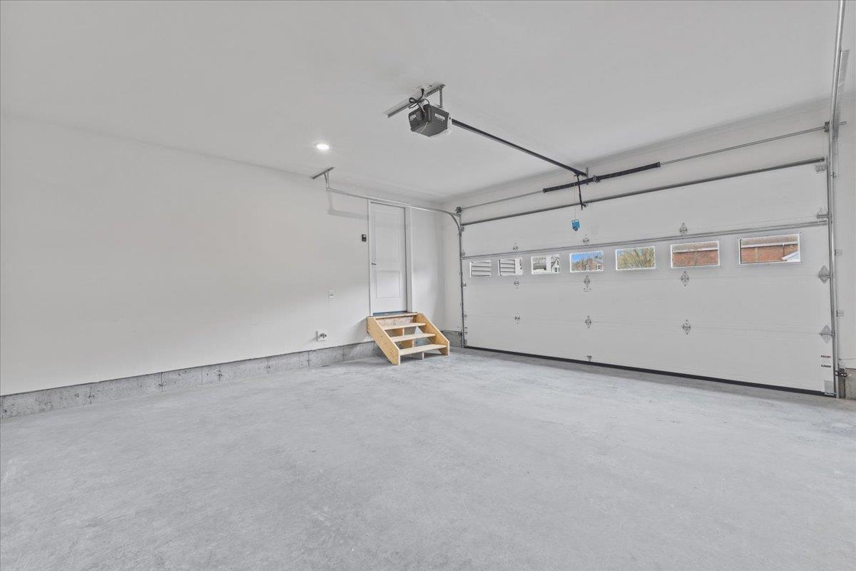 18 Walters Way Property Photo 23