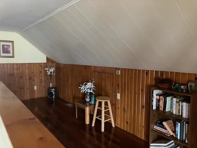 107 Middle Road Property Photo 19