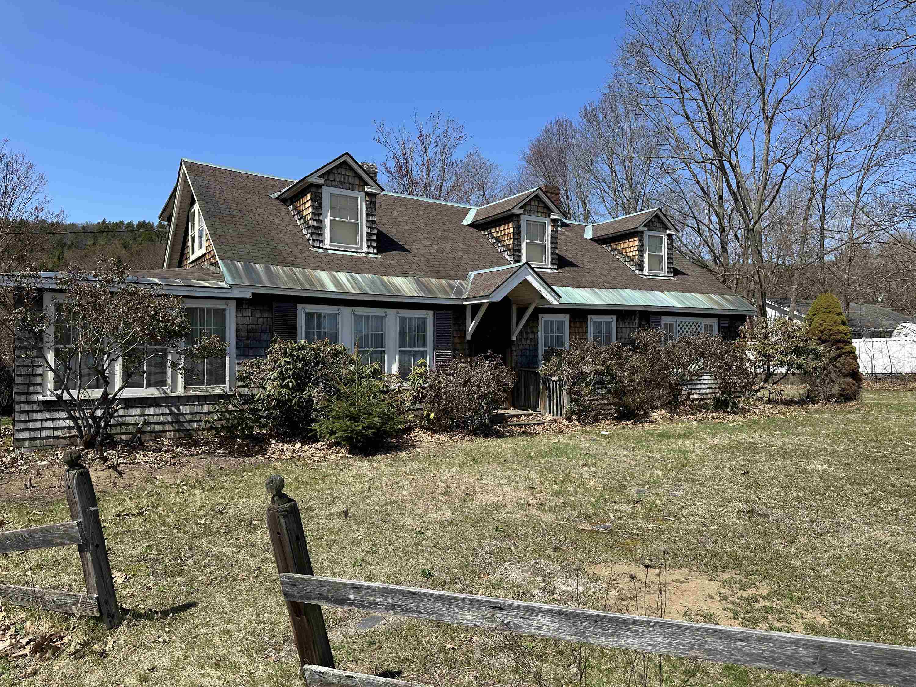 570 Rockingham Road Property Photo 1