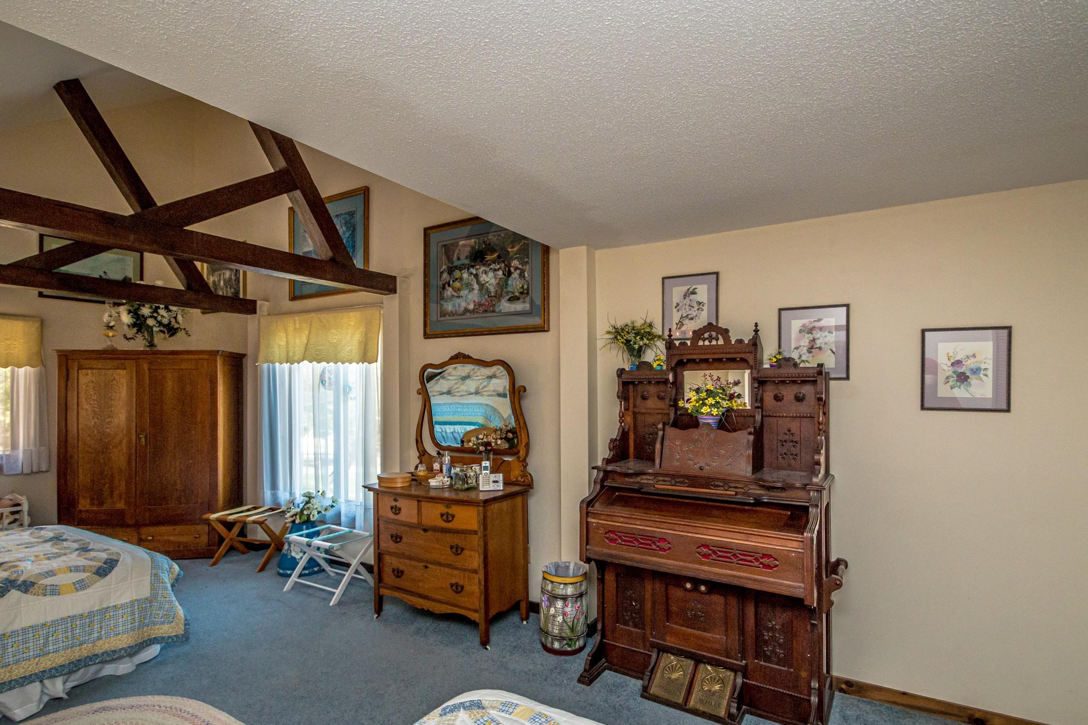 26 Private West 4 Property Photo 17