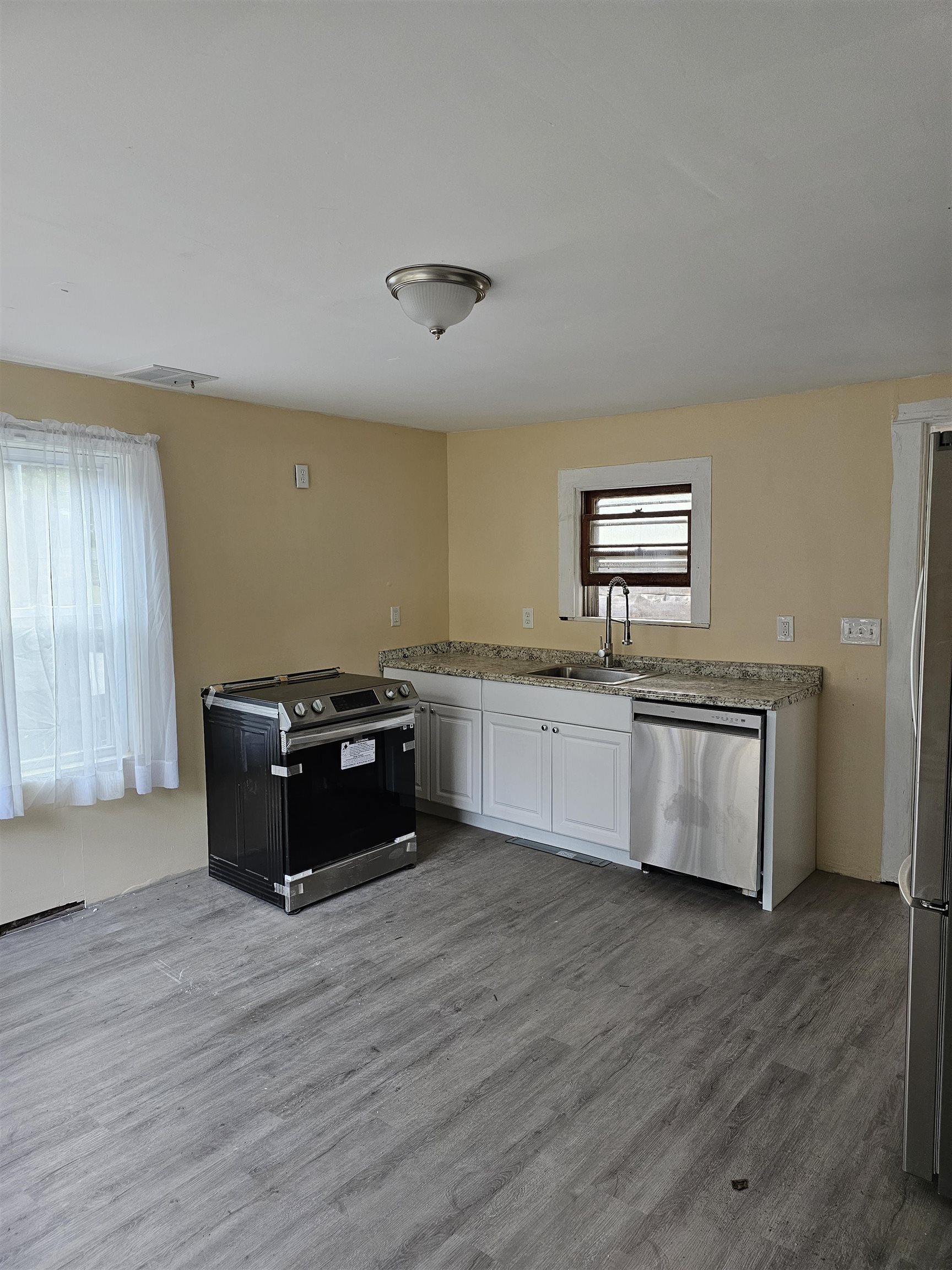 130 Morgan Street Property Photo 5