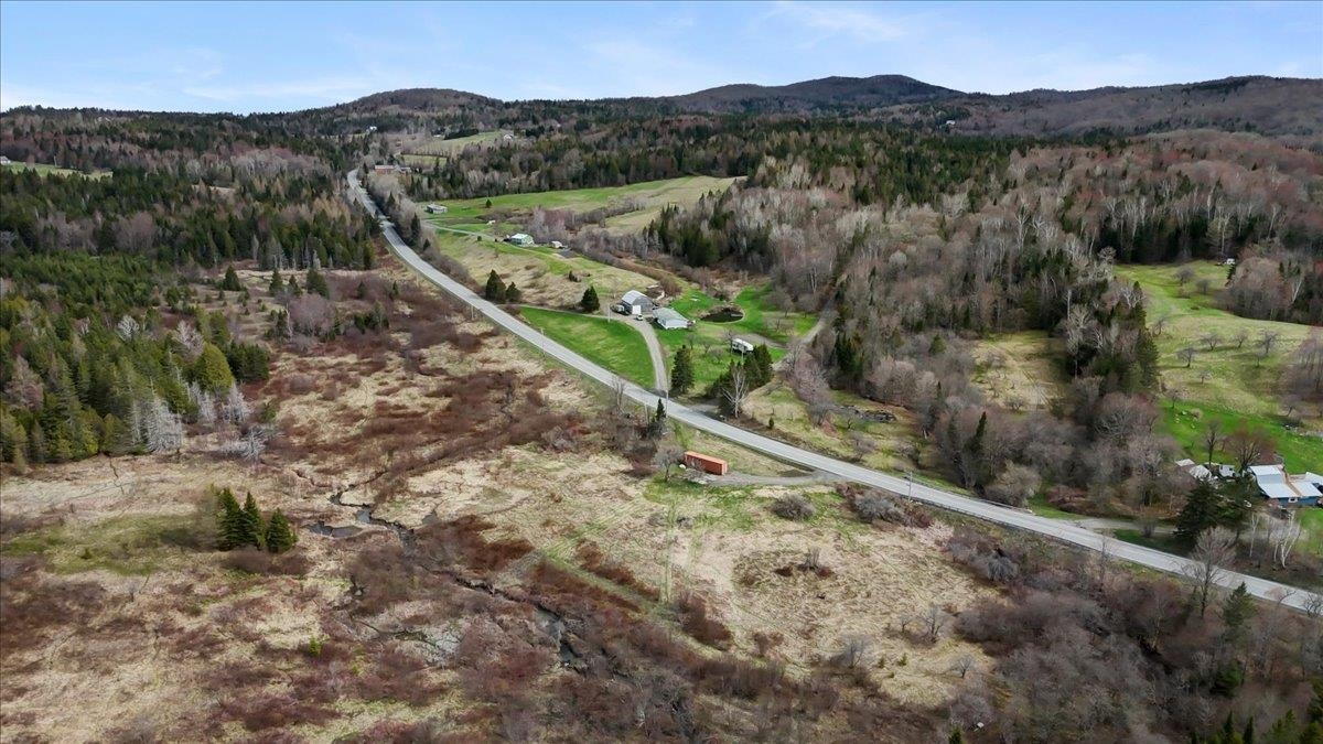 6847 Vermont Route 122 Property Photo 8