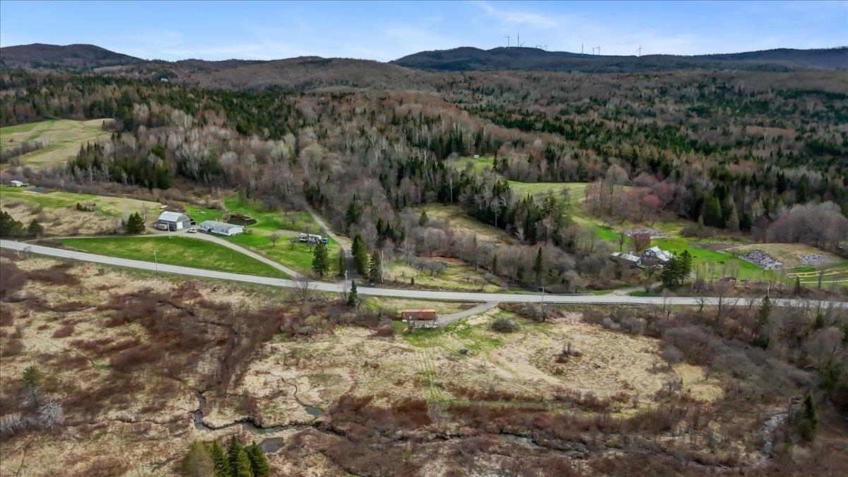 6847 Vermont Route 122 Property Photo 9