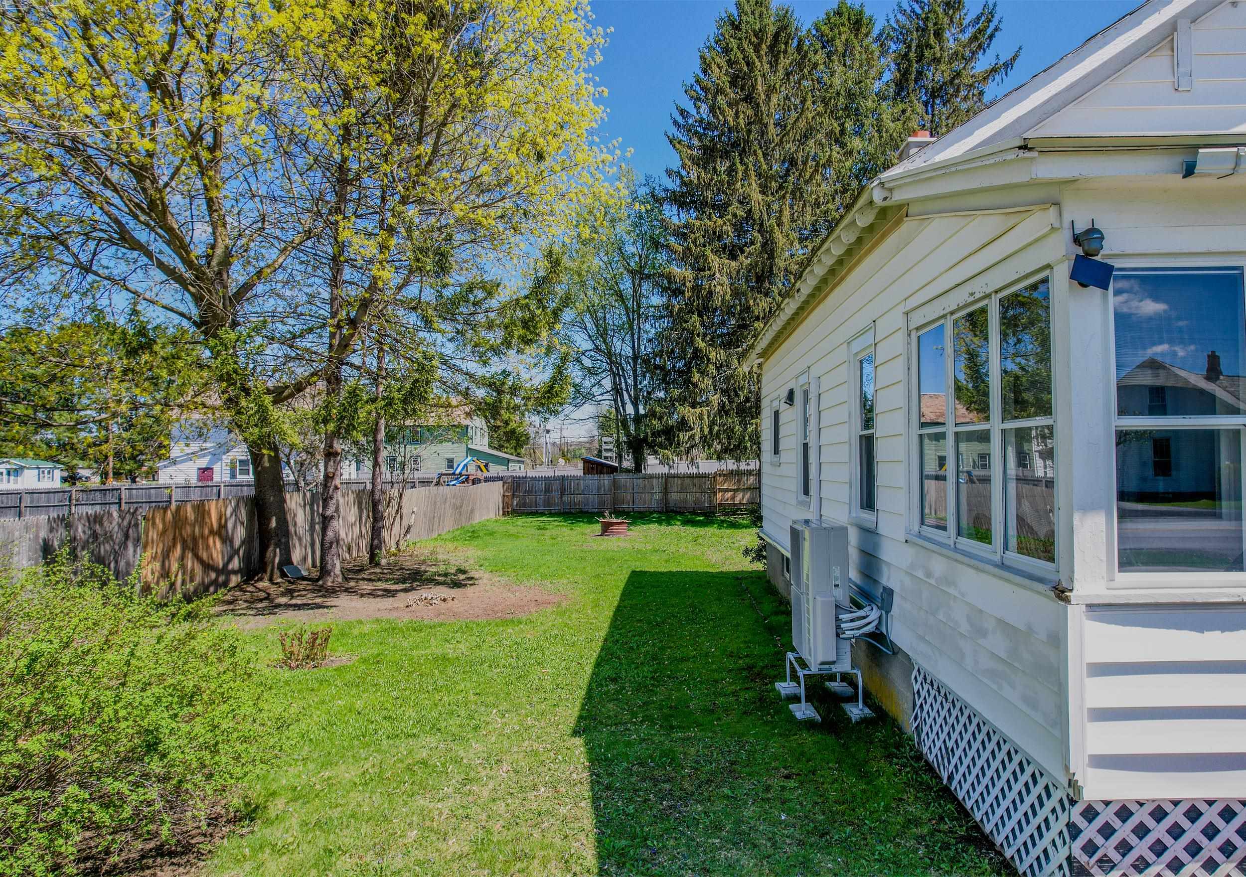 652 York Street Property Photo 5