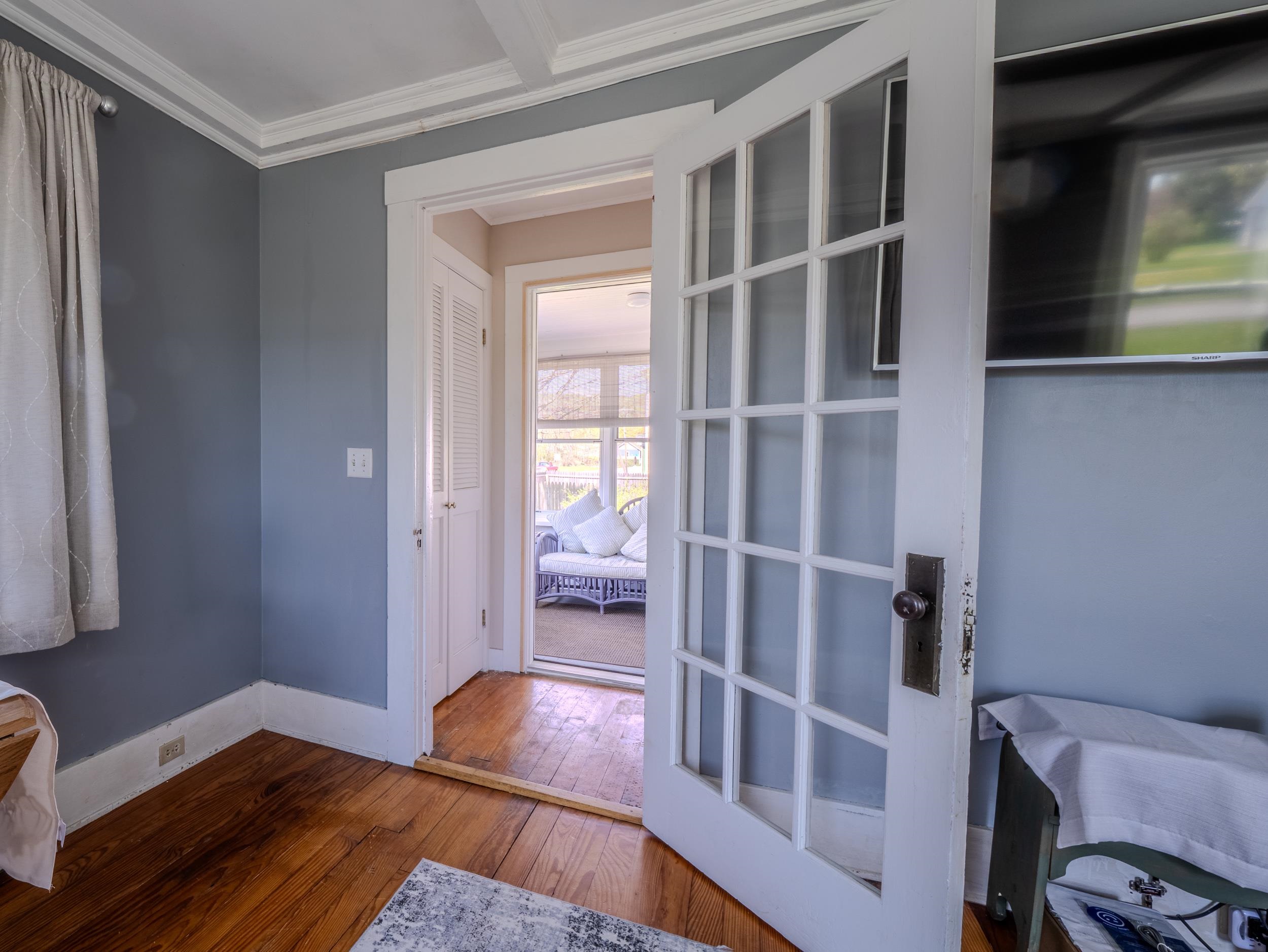 652 York Street Property Photo 21