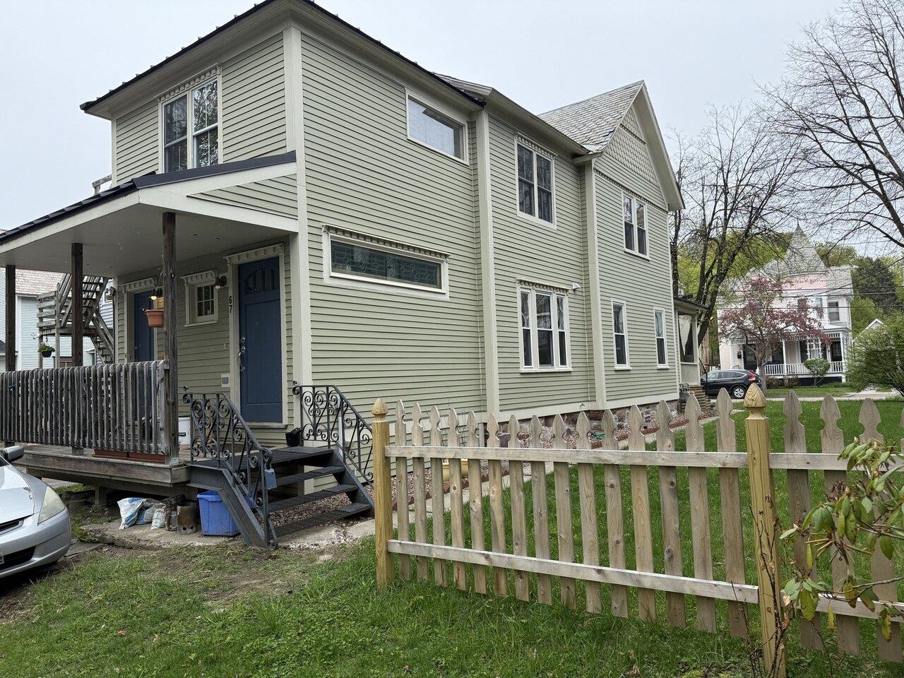 65-67 North Willard Street Property Photo 17