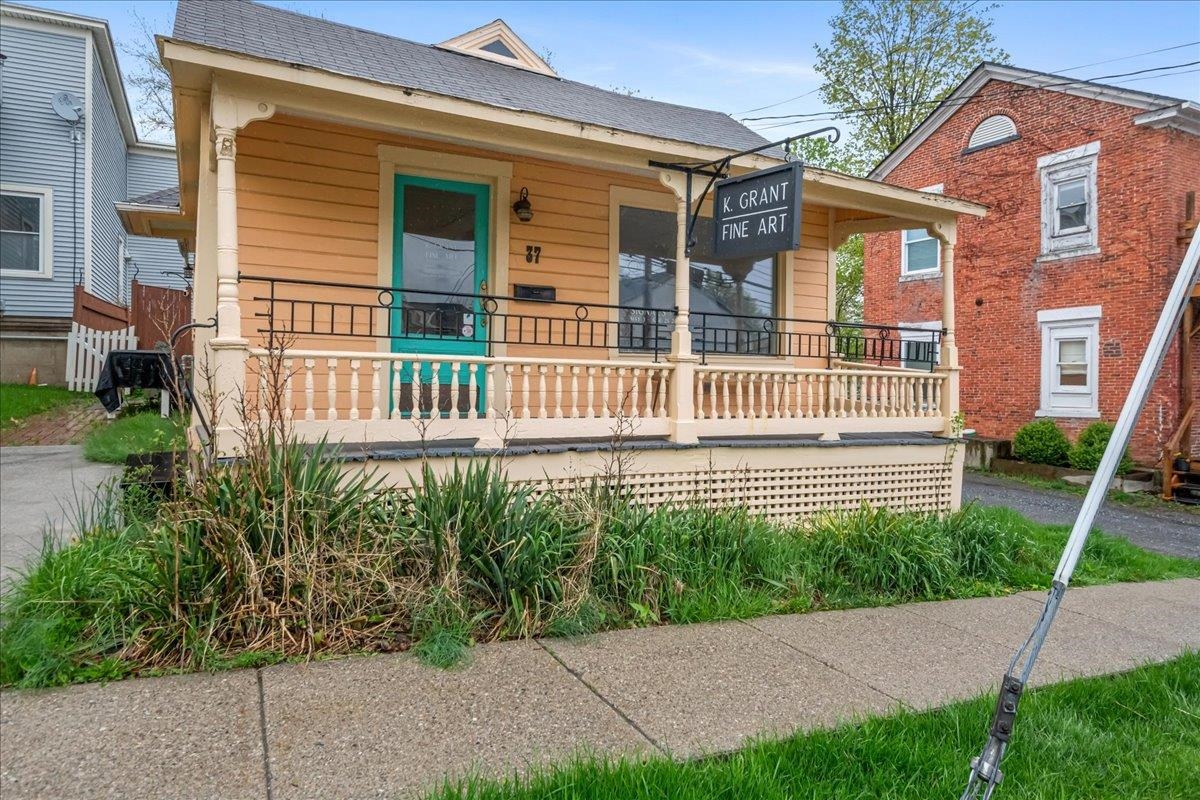 37 Green Street Property Photo 1