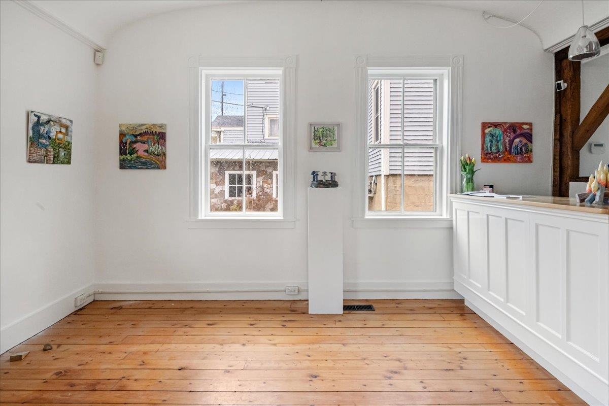 37 Green Street Property Photo 12