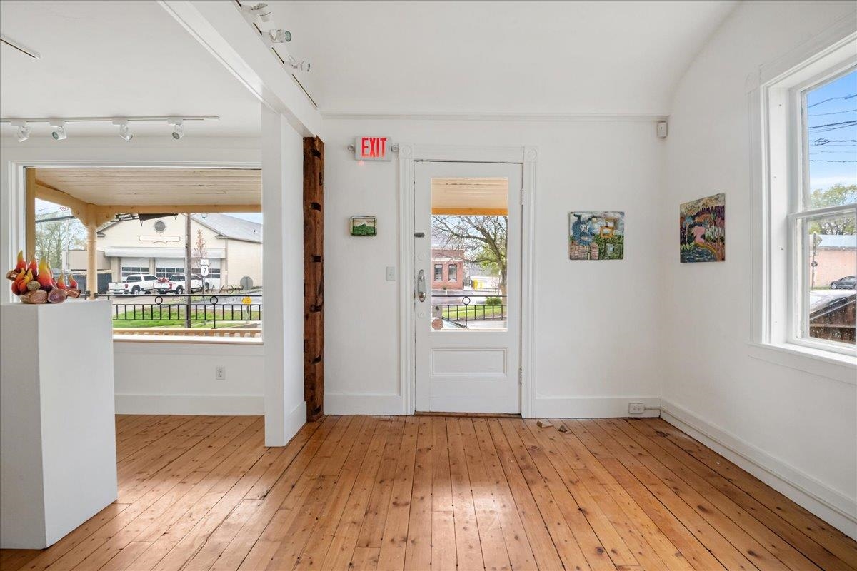 37 Green Street Property Photo 13