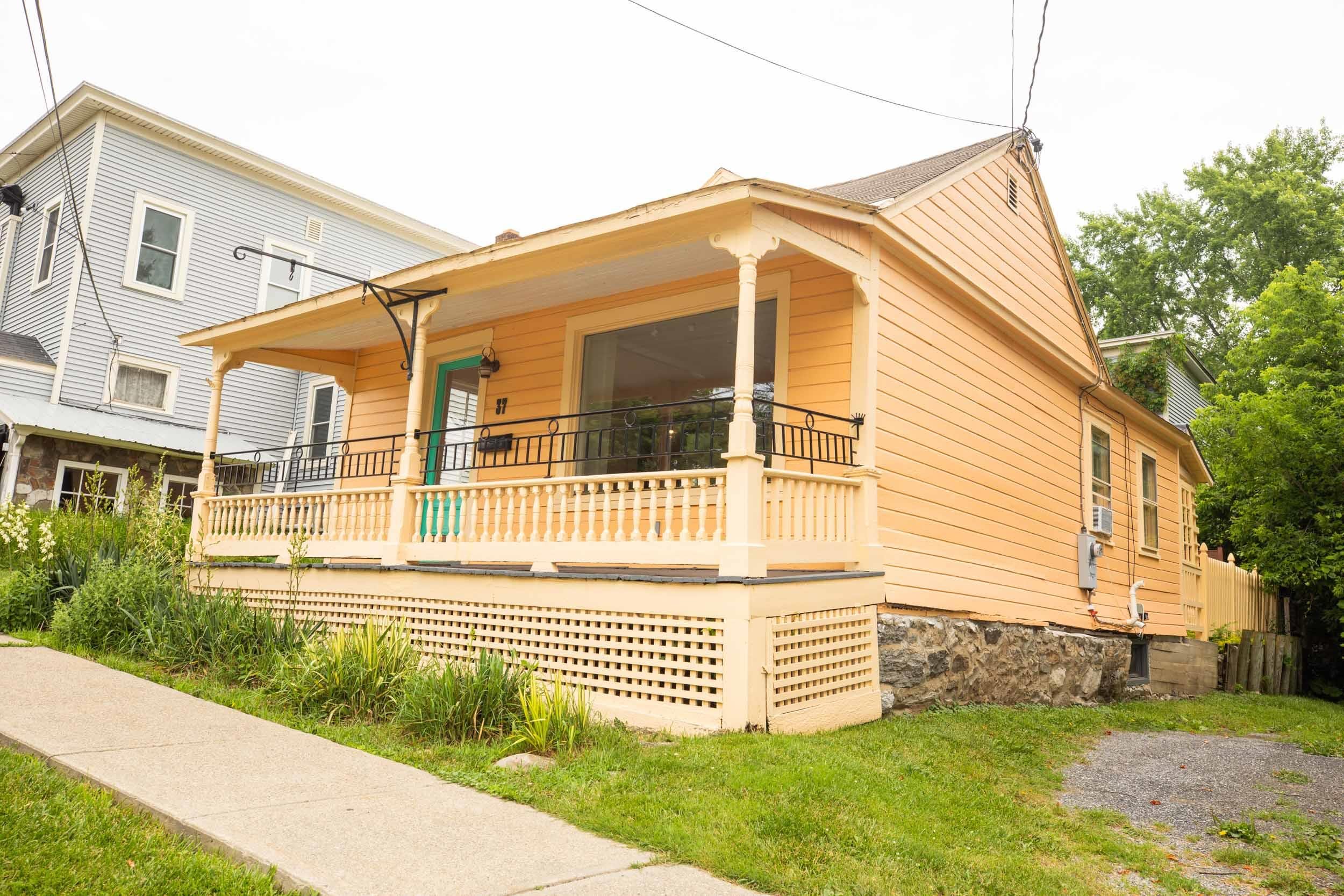 37 Green Street Property Photo 31