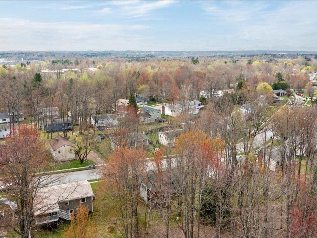 33 Rosewood Lane Property Photo 41