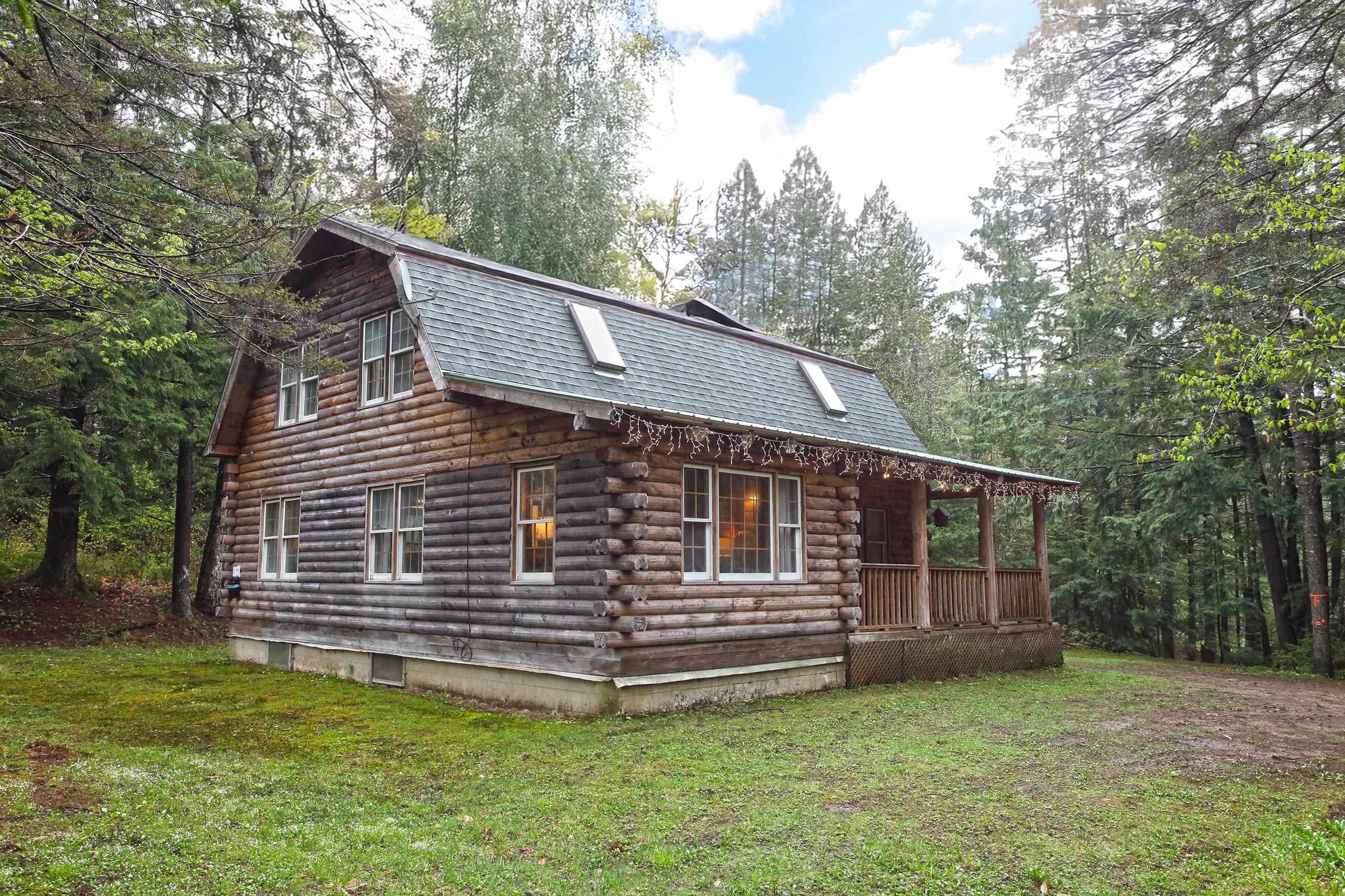886 Brook Road Property Photo