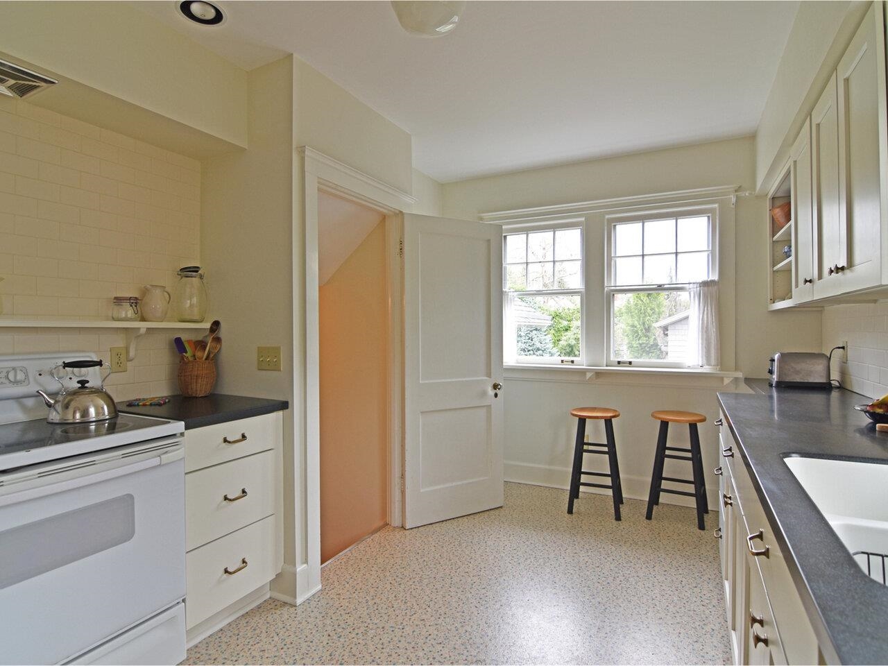 166 Ferguson Avenue Property Photo 21
