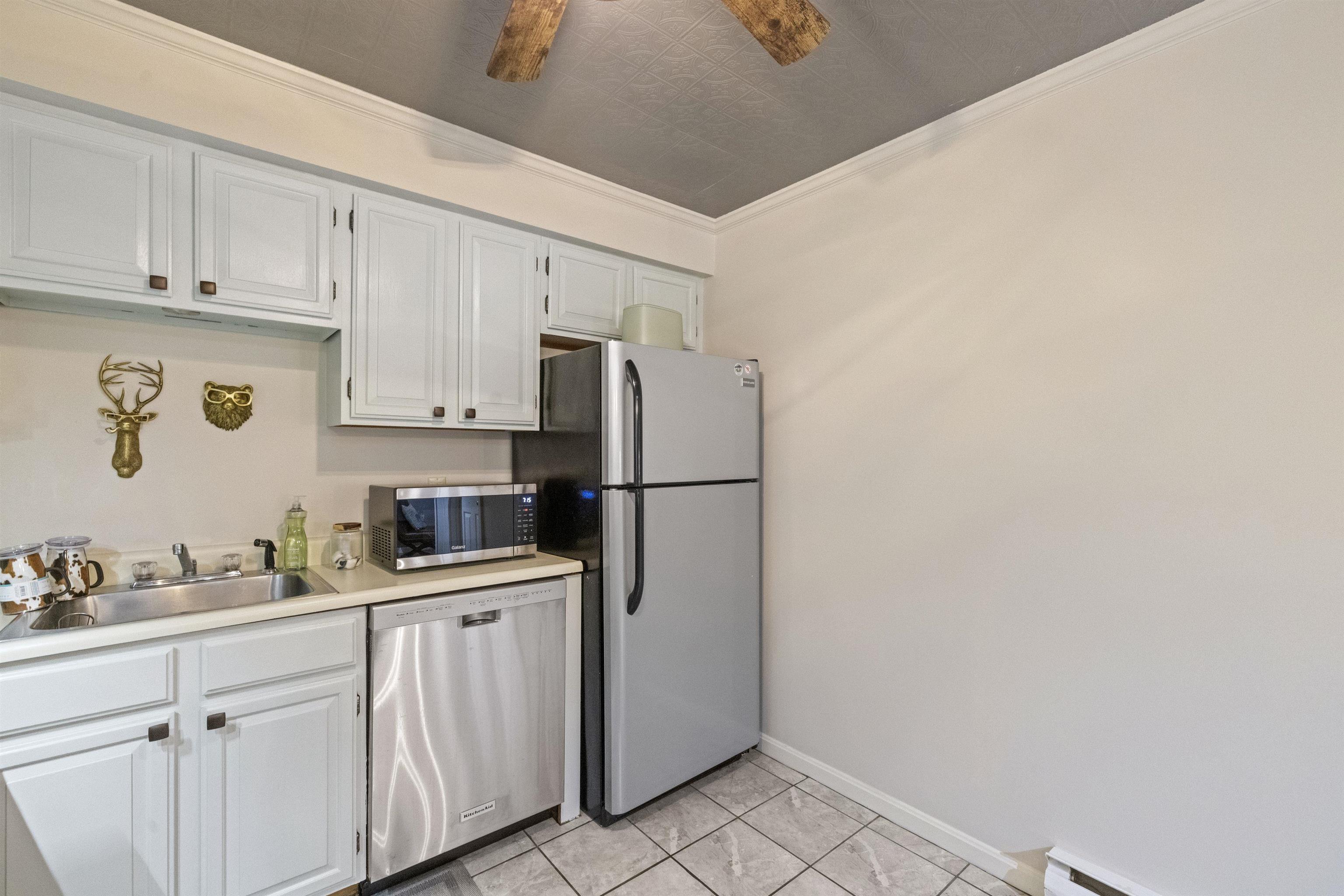 227 Main Street Property Photo 6