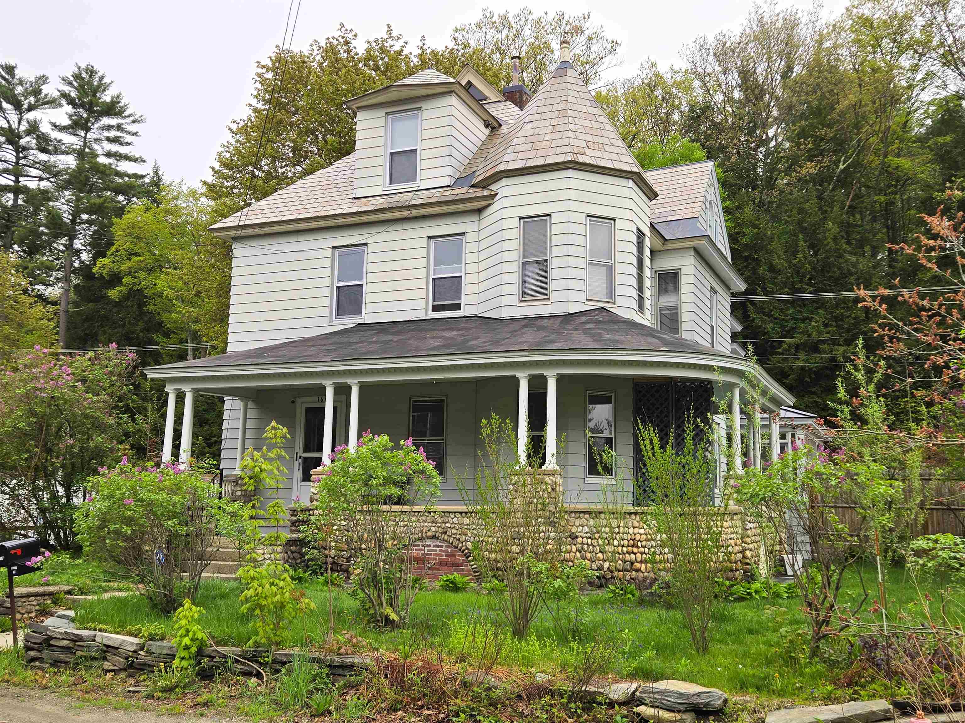164 Church Avenue Property Photo 1