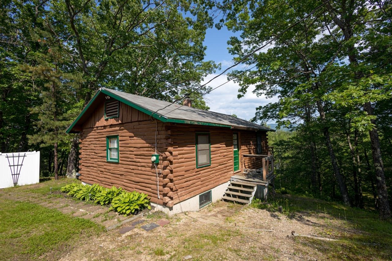 555 Huckins Road Property Photo 1