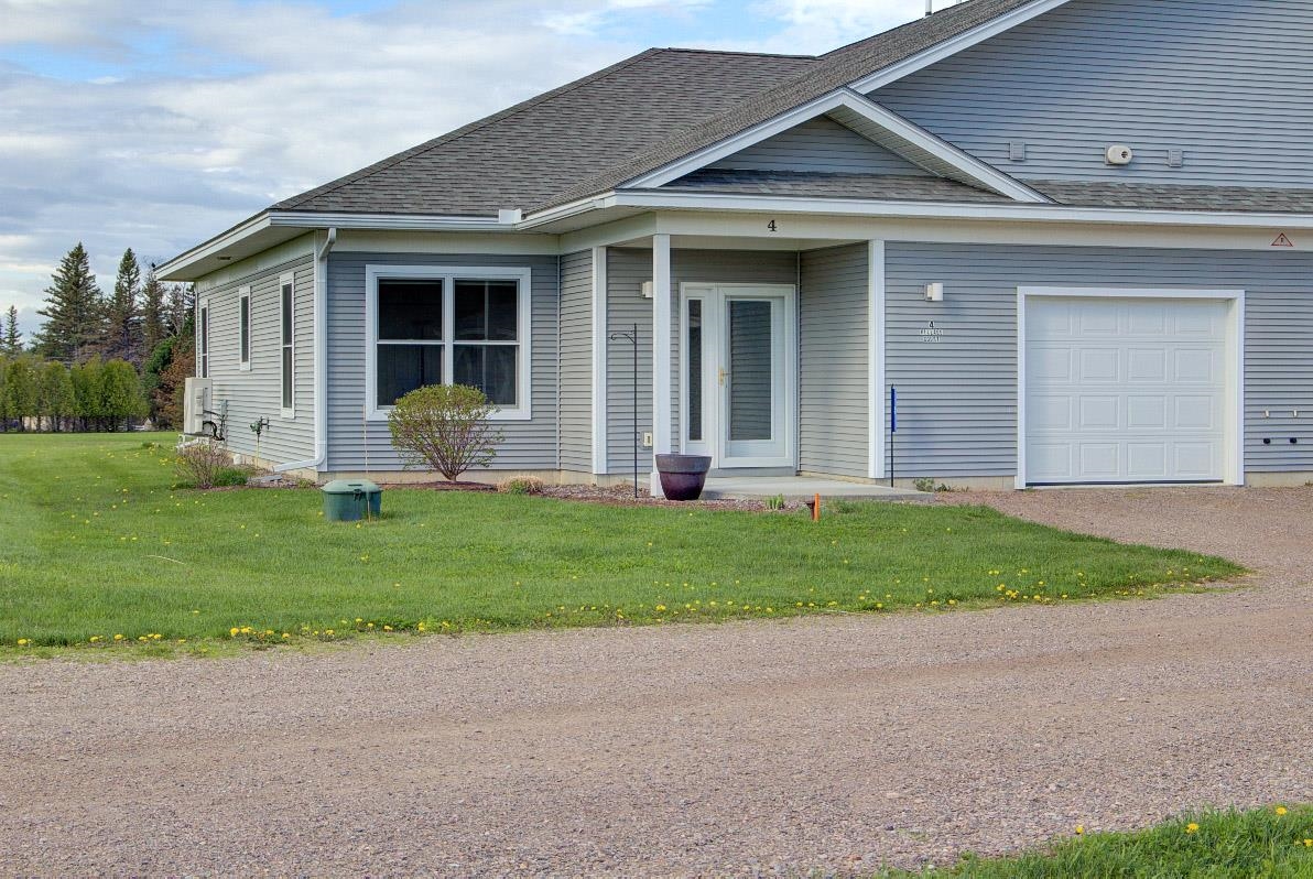 4 Village Court Property Photo 1