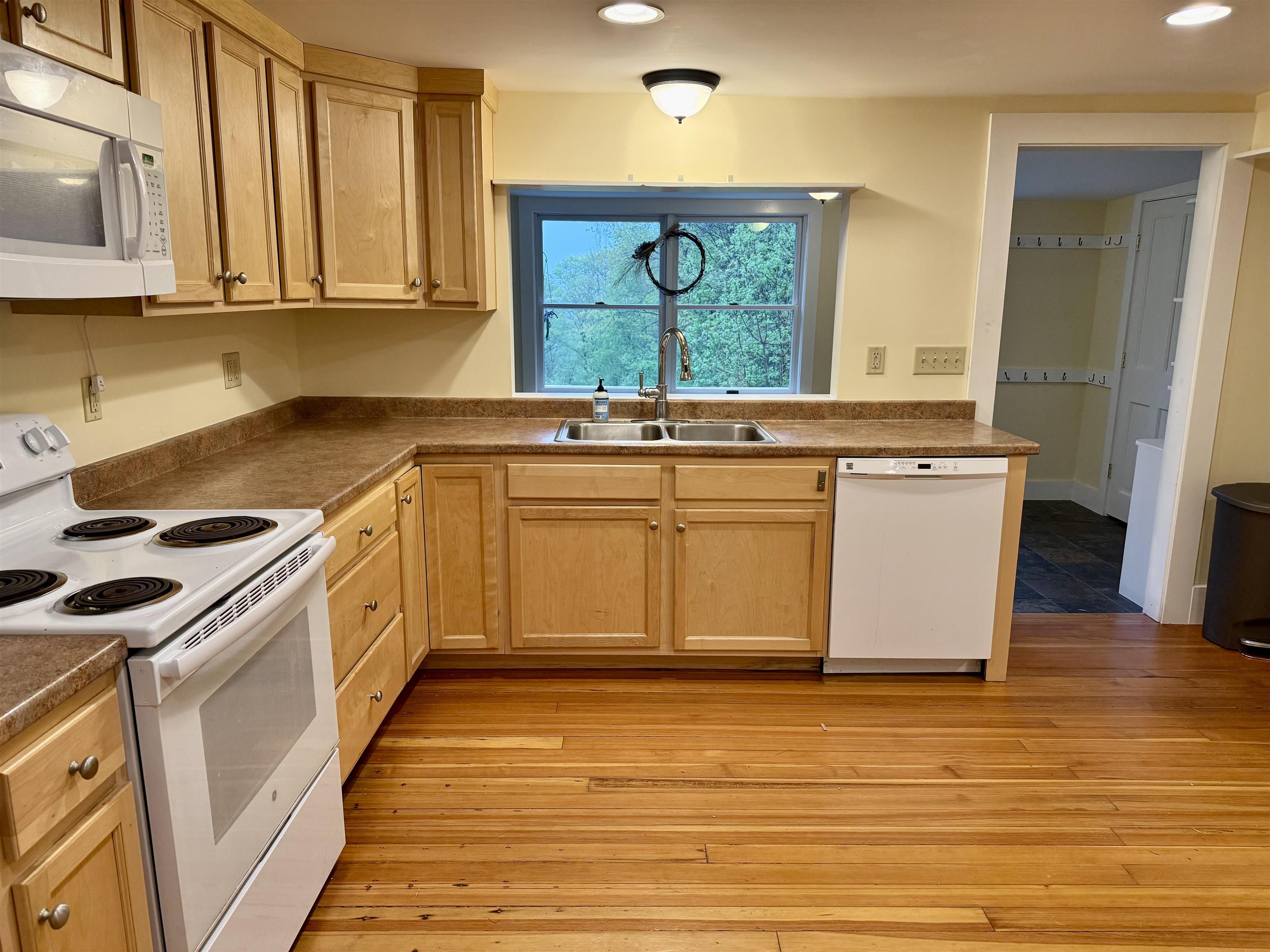 394 Cider Mill Road Property Photo 11