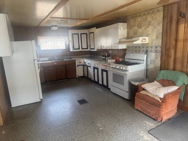 799 Tallman Road Property Photo 8