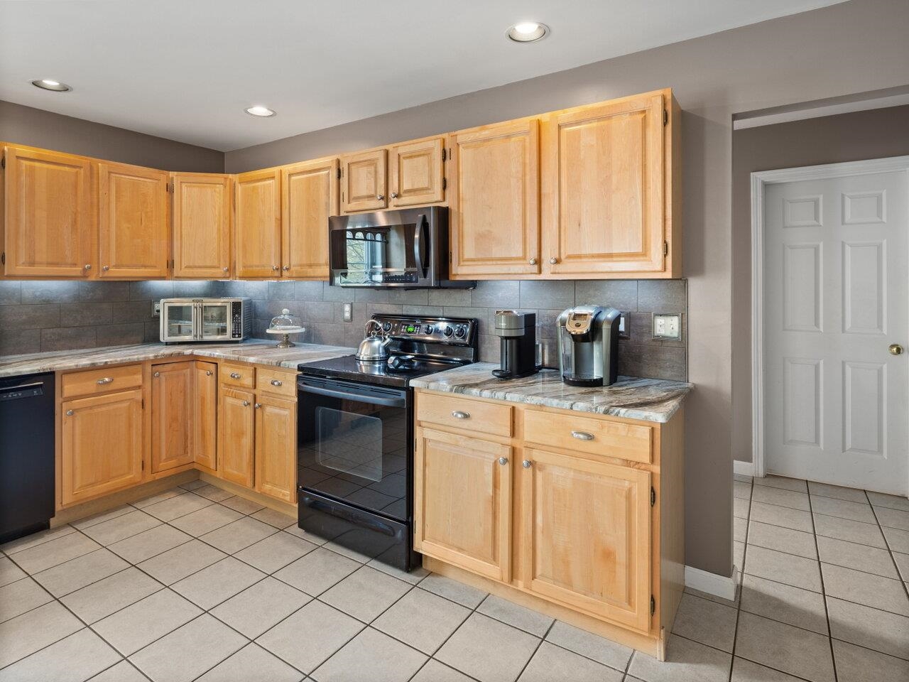77 Bower Street Property Photo 43