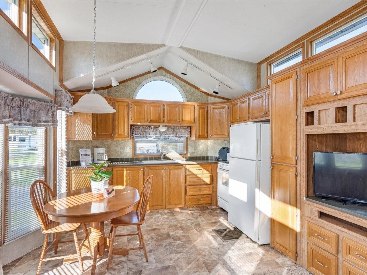 10 Salmon Lane Property Photo 4