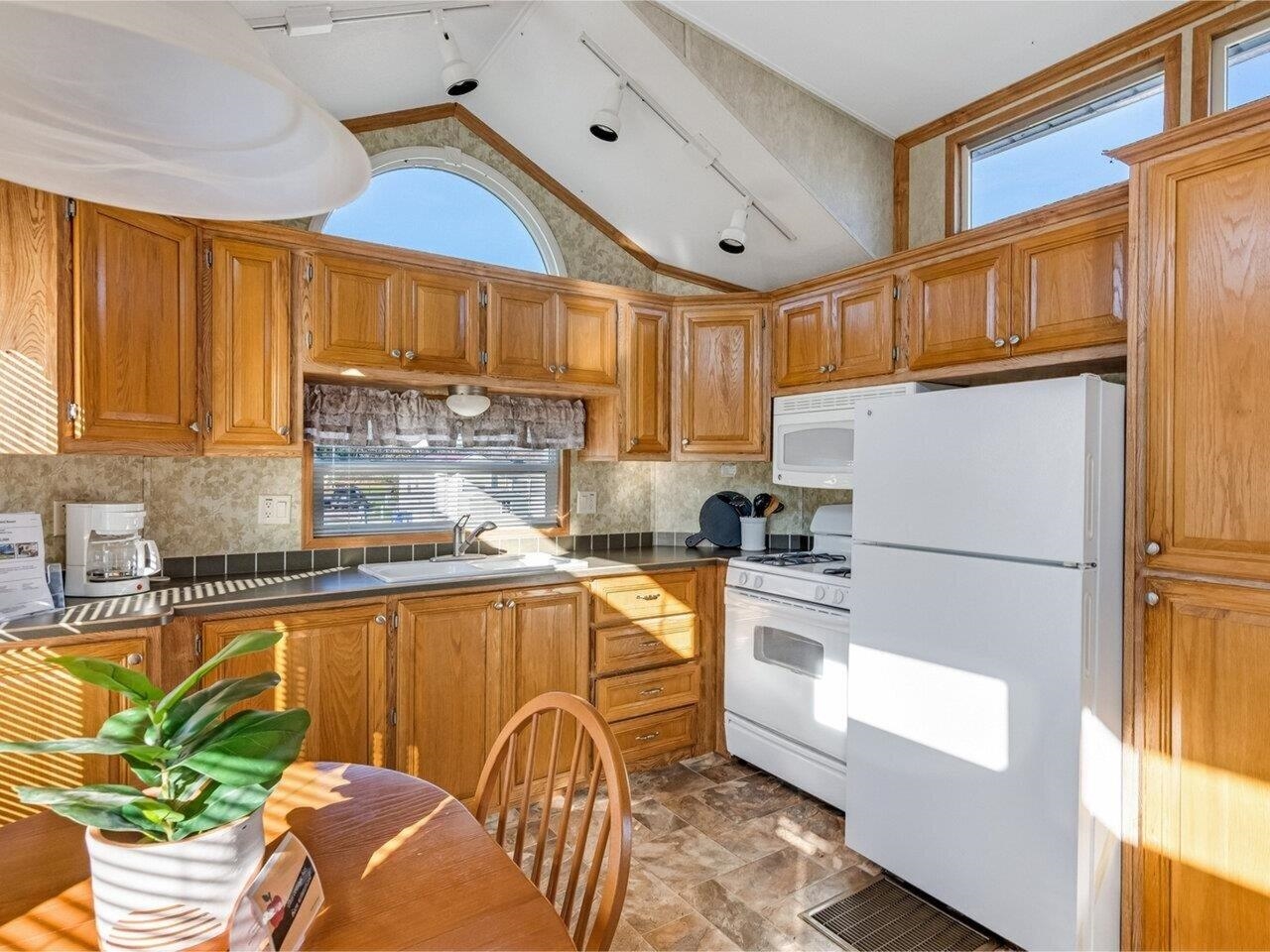 10 Salmon Lane Property Photo 5