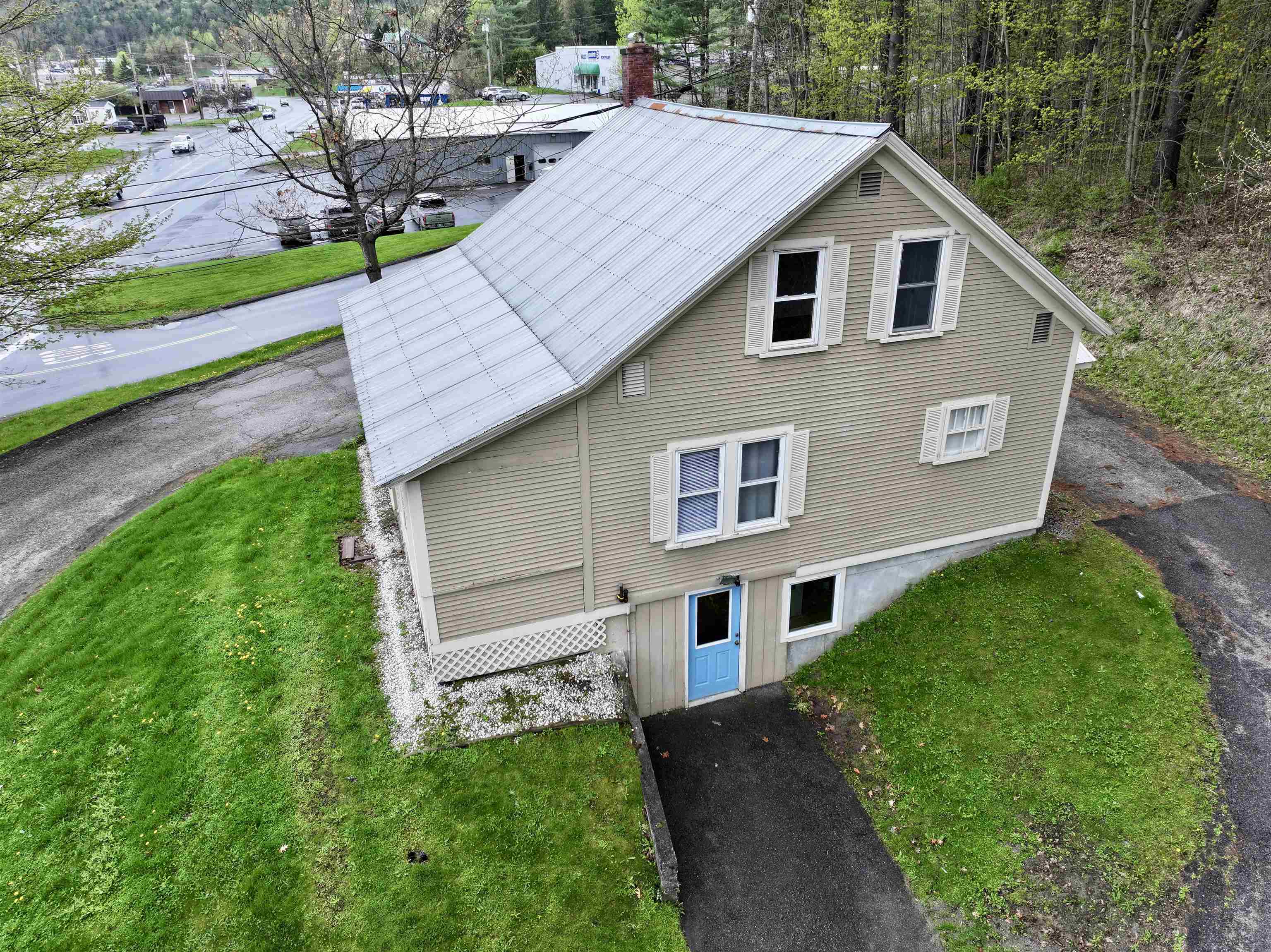 371 River Street Property Photo 4