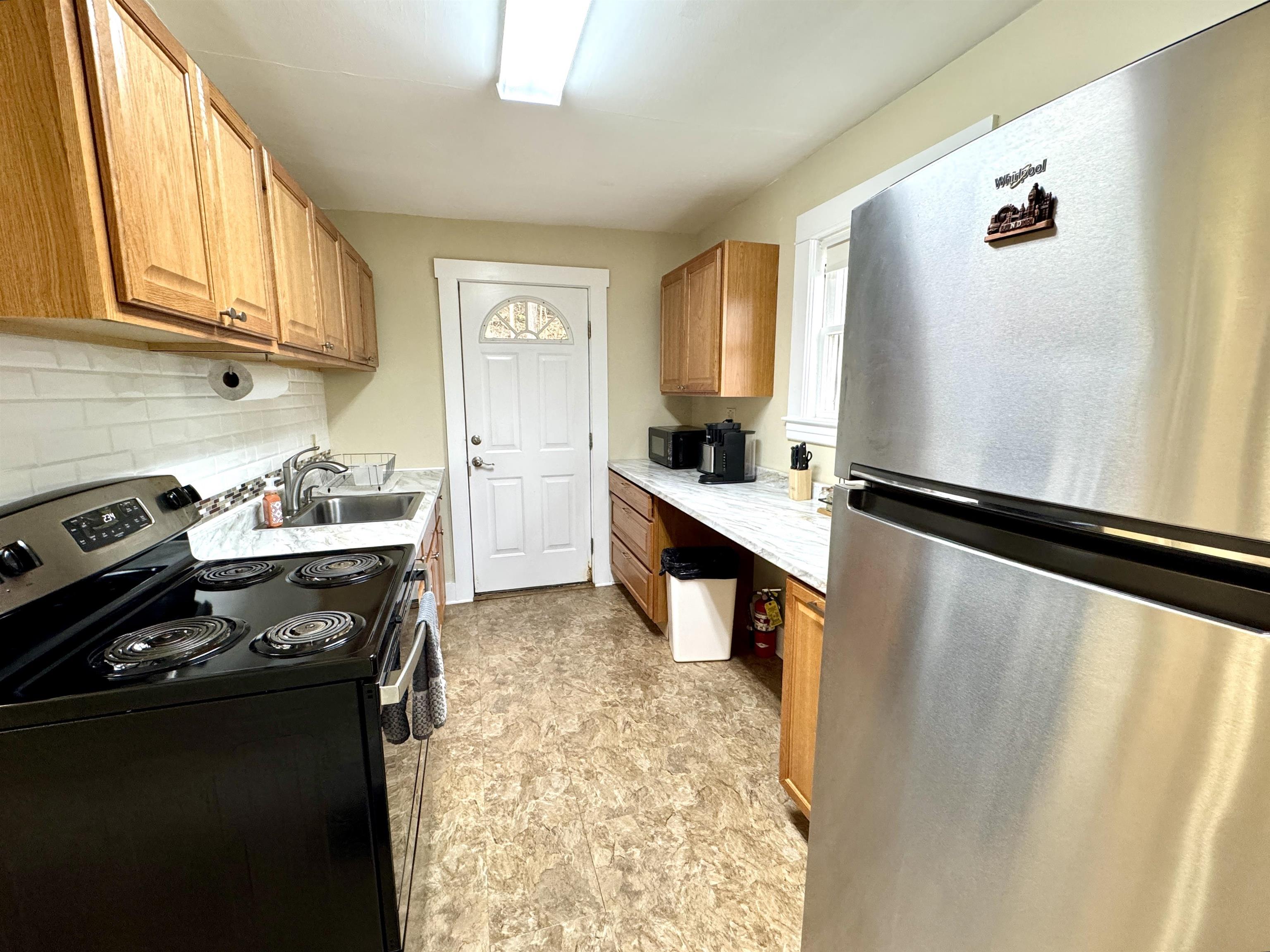 371 River Street Property Photo 8