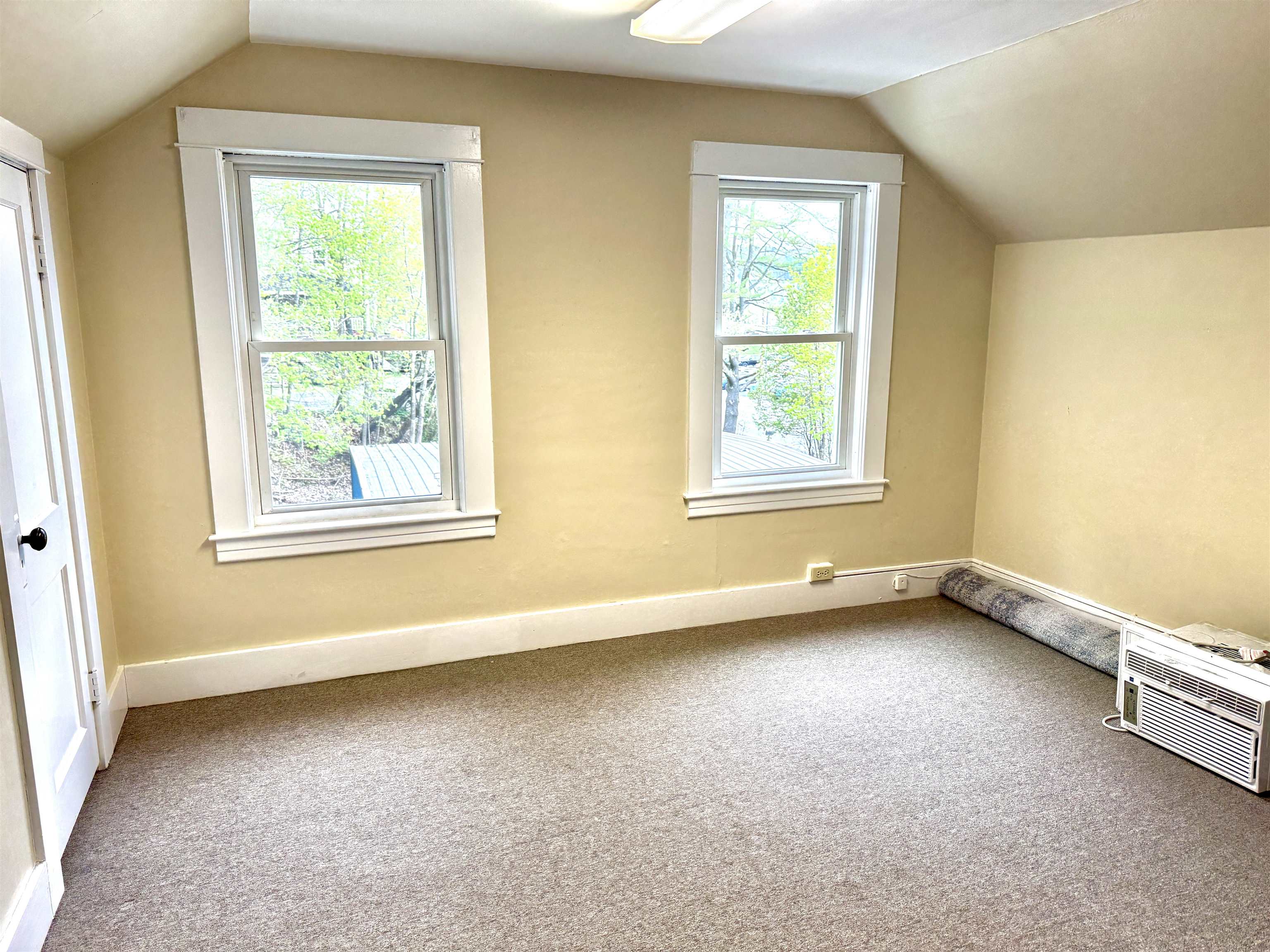 371 River Street Property Photo 31