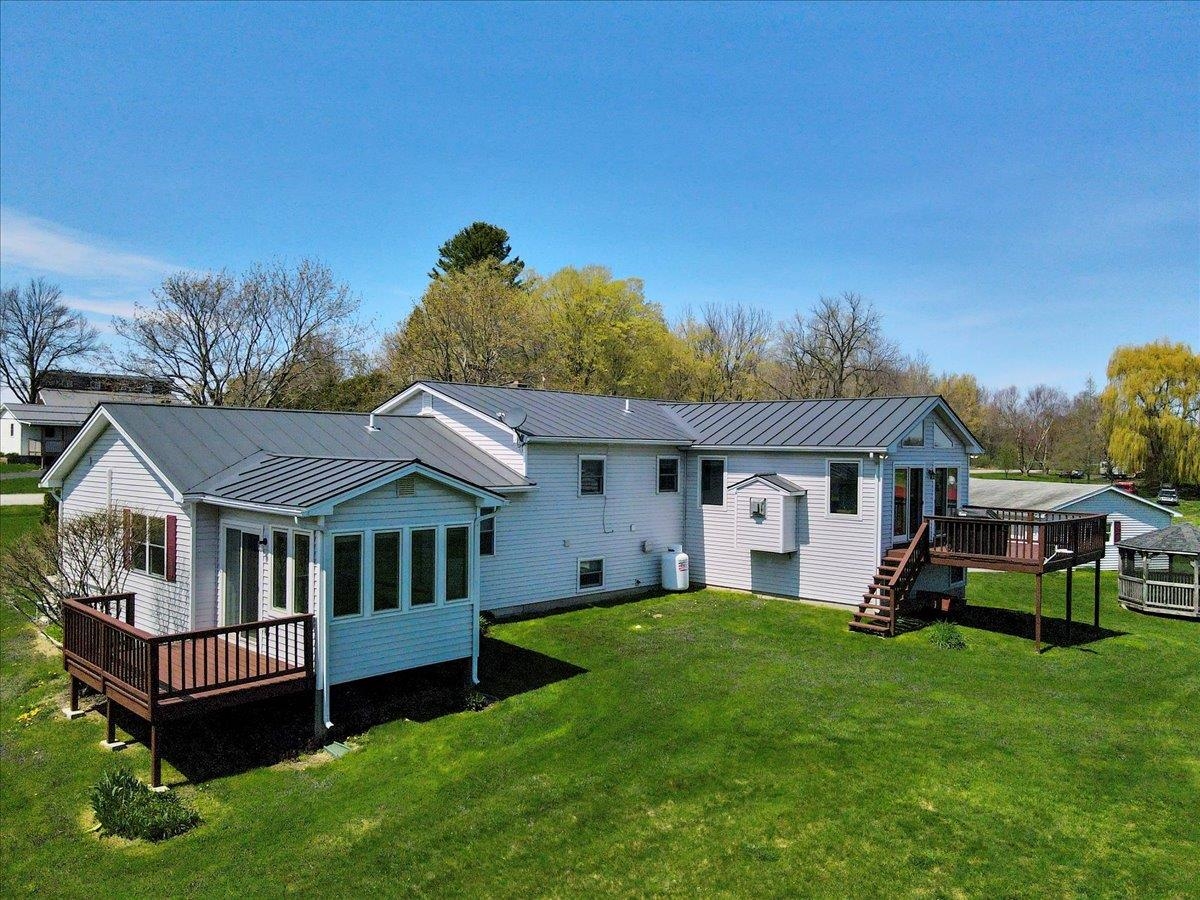 132 East Shore South Property Photo 6