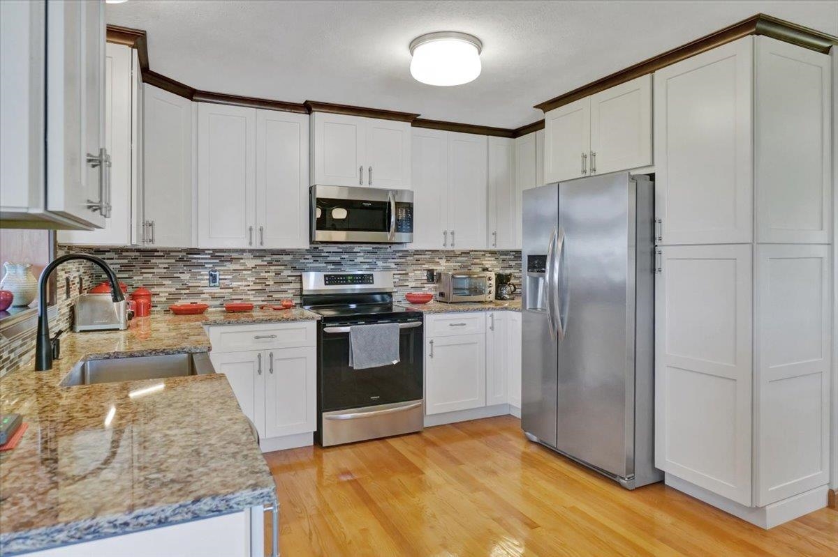 132 East Shore South Property Photo 20