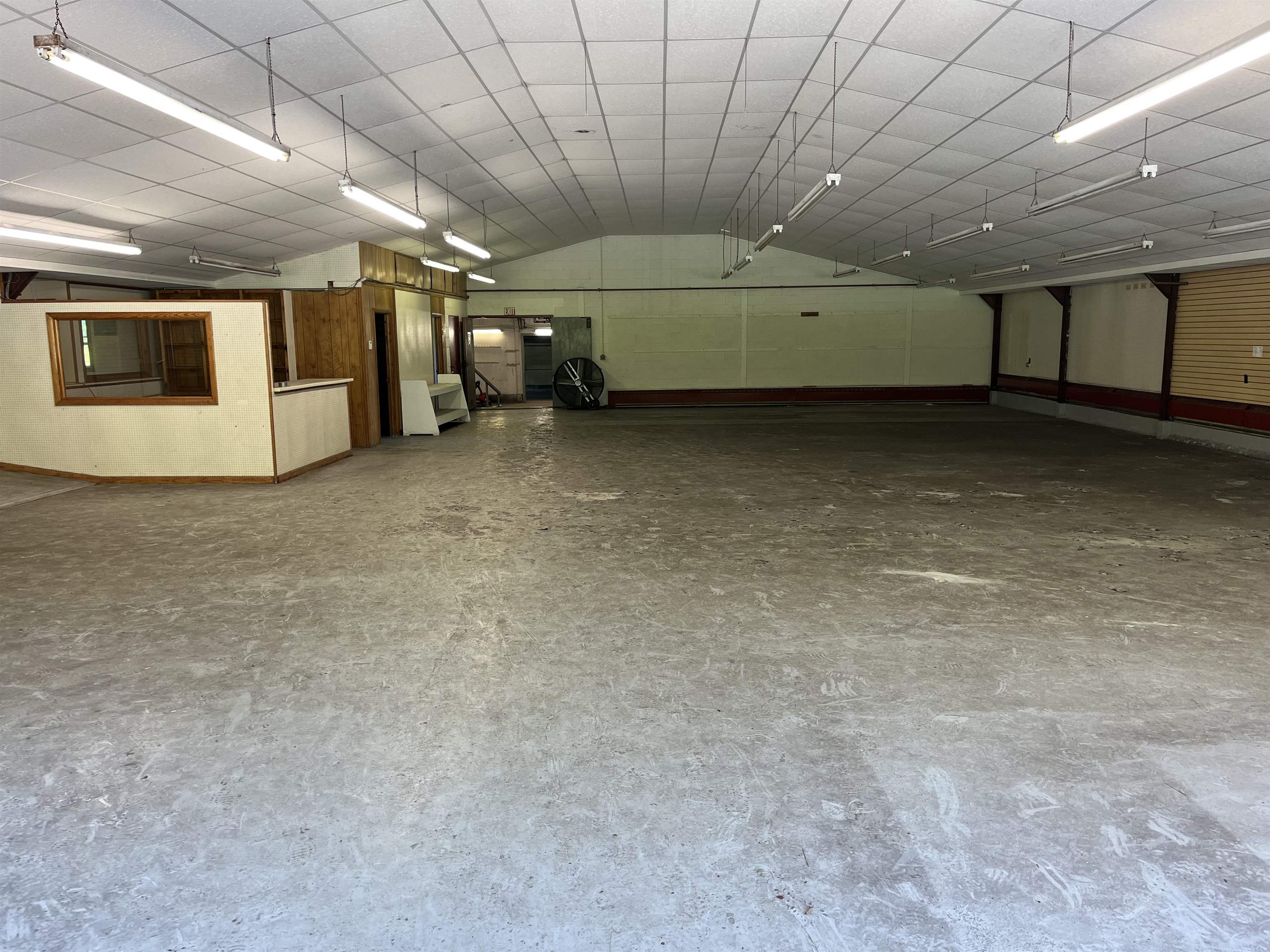 303 Willoughby Avenue Property Photo 25