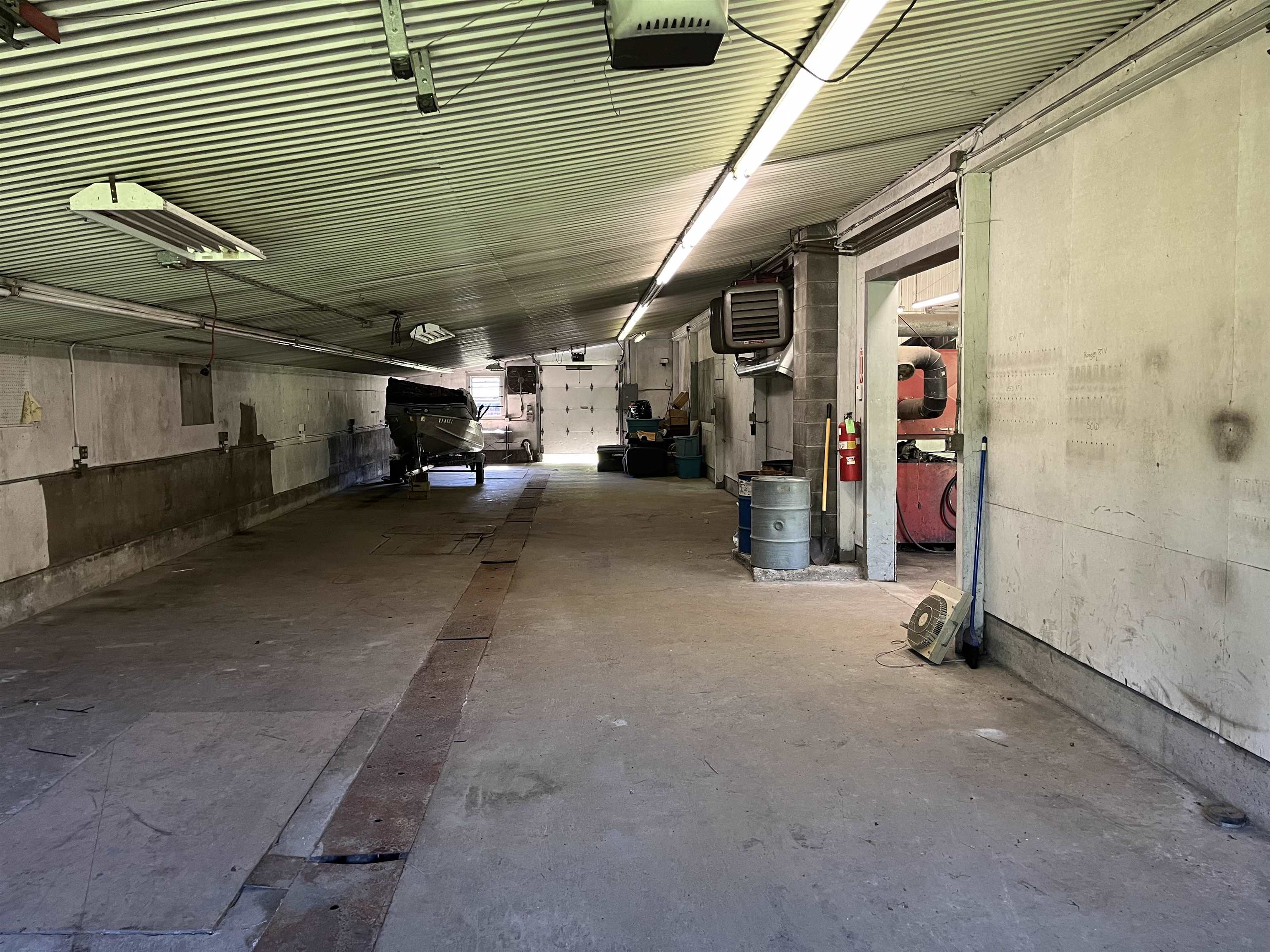 303 Willoughby Avenue Property Photo 29