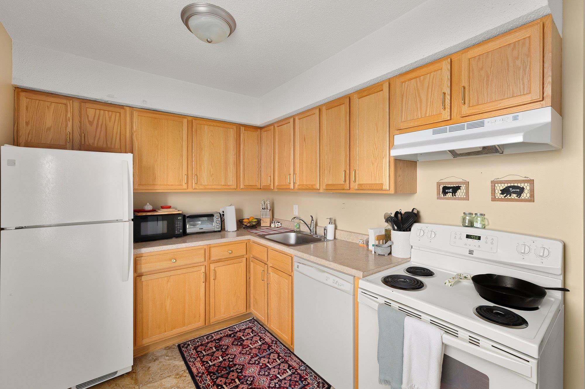 315 Saint Paul Street Property Photo 20