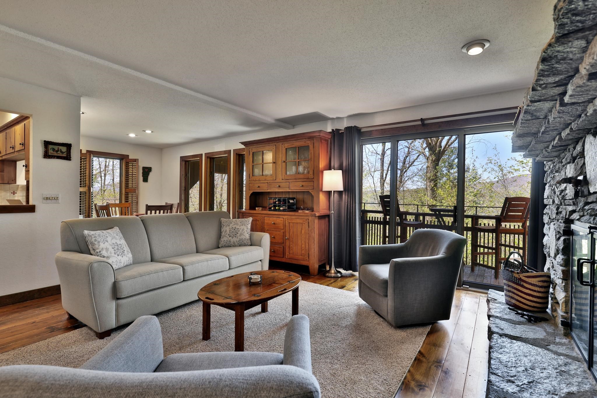 1226 East Ash Road Property Photo 6