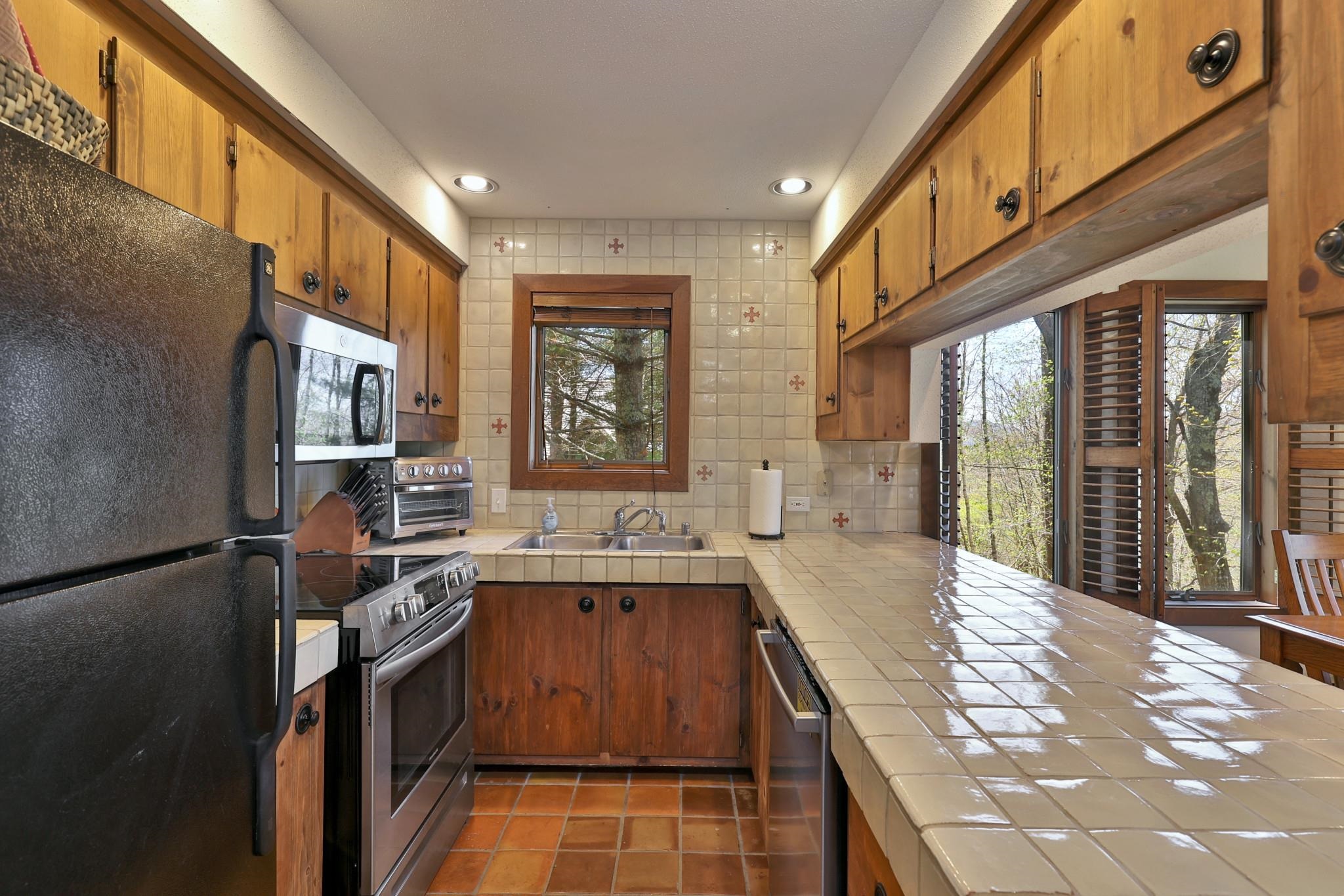 1226 East Ash Road Property Photo 12