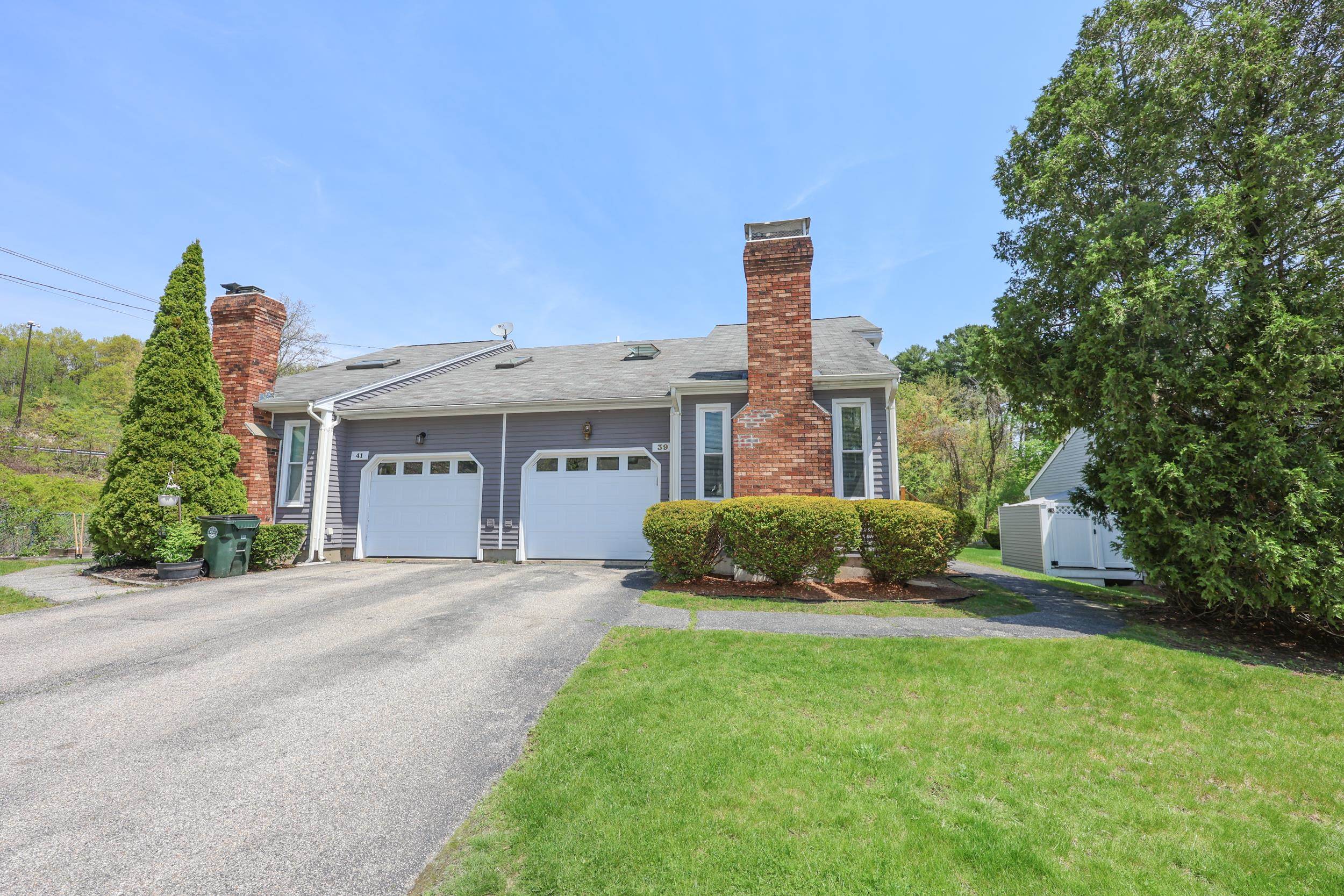 39 Foxwood Circle Property Photo 2