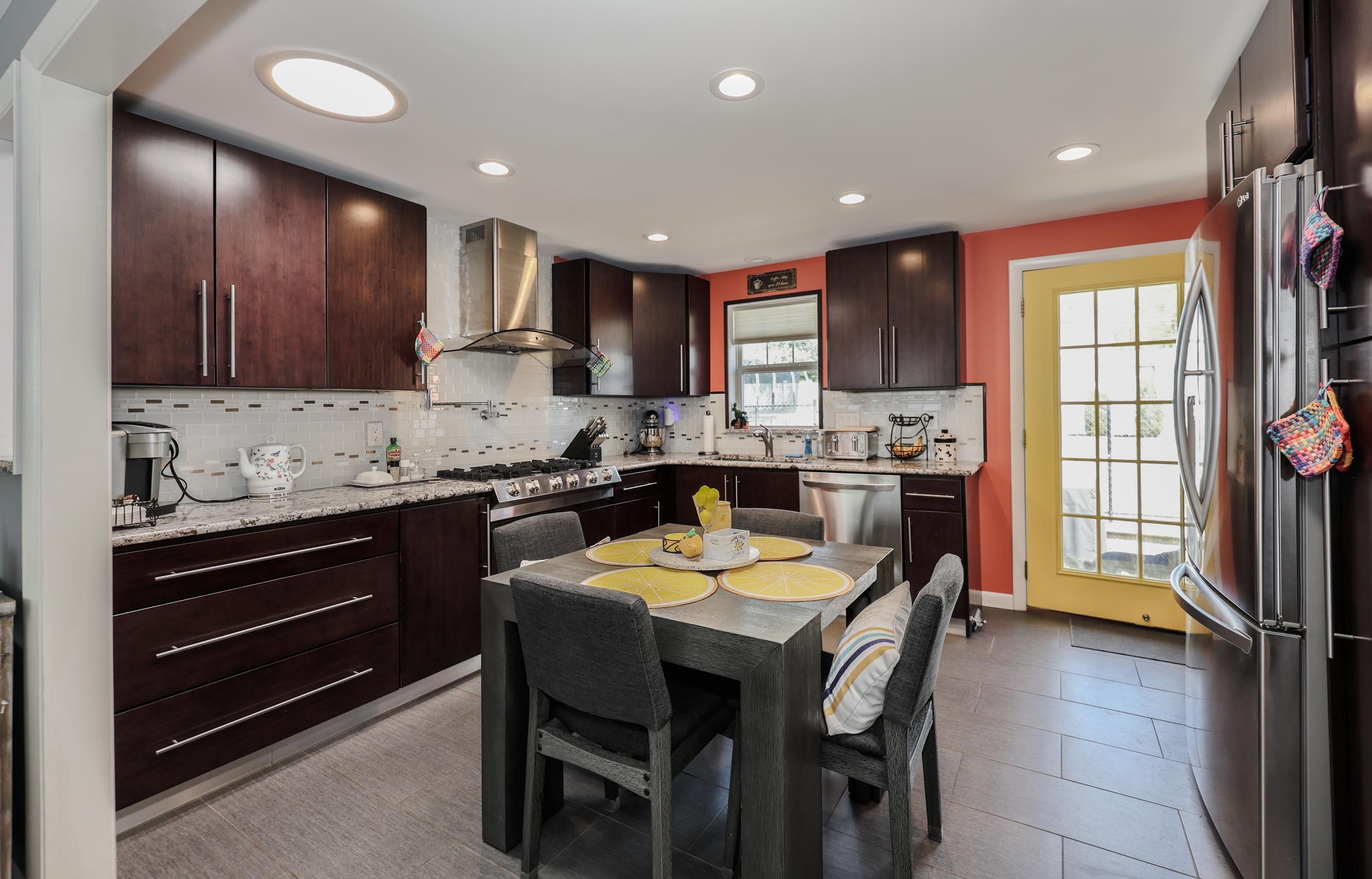 249 Rhode Island Avenue Property Photo 6