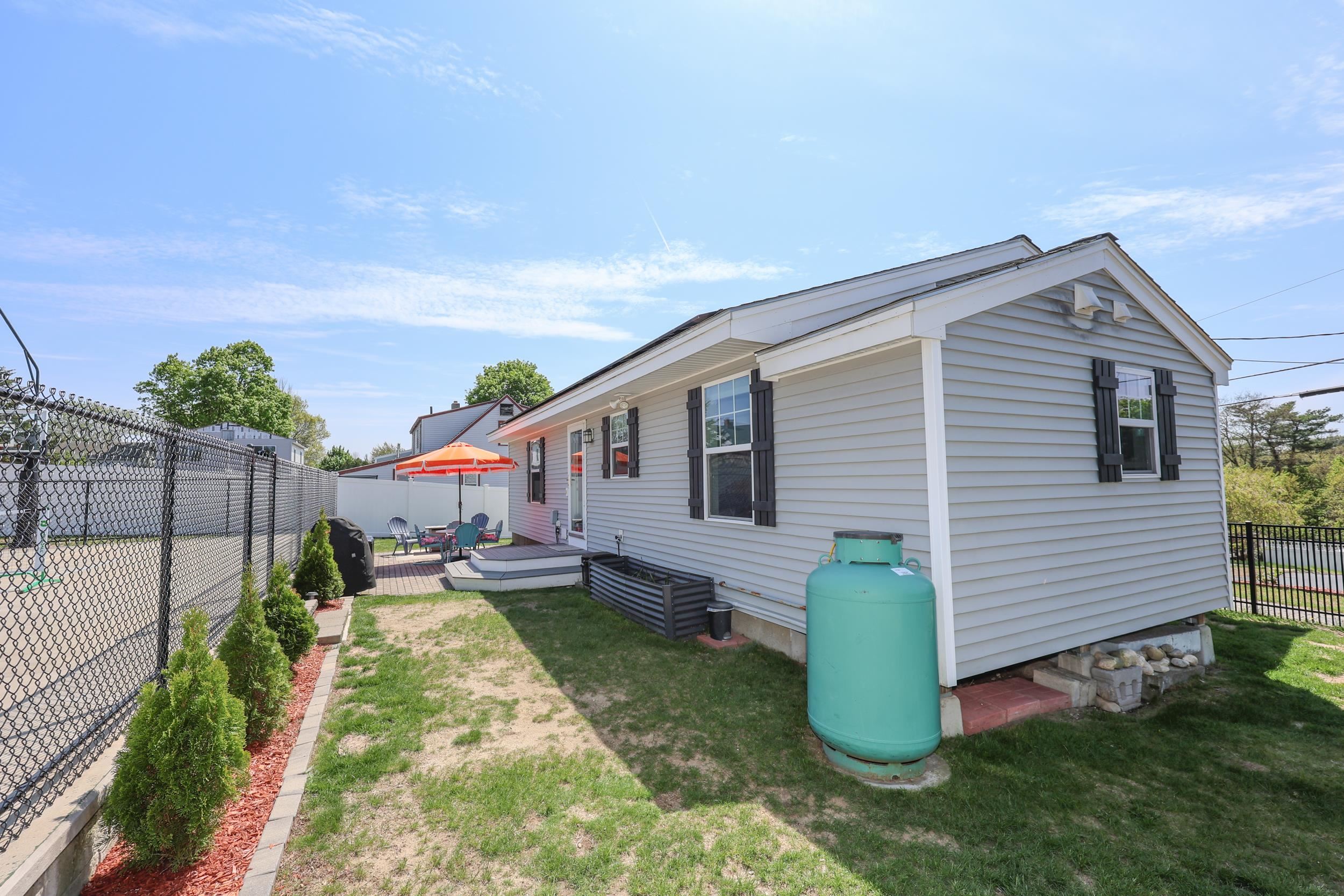 249 Rhode Island Avenue Property Photo 42