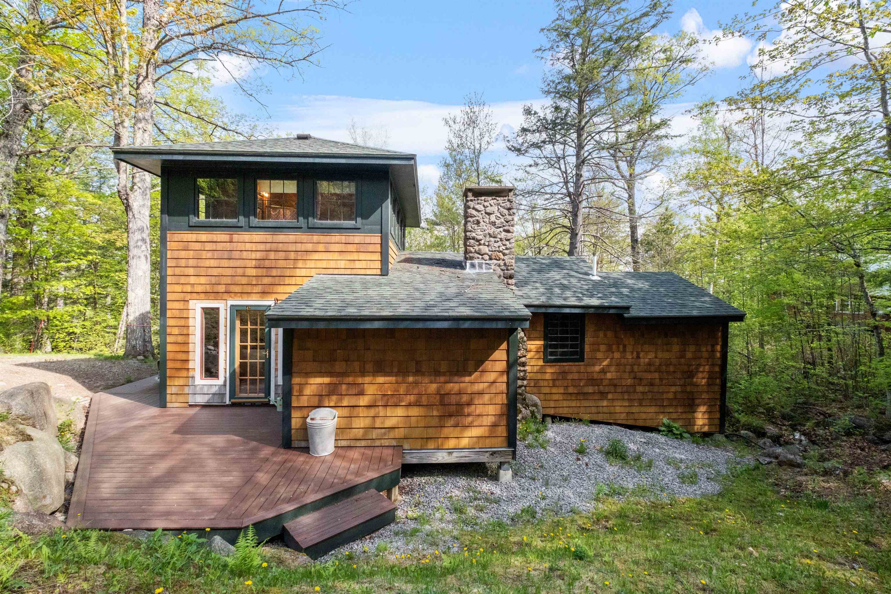 42 White Birch Point Road Property Photo 1