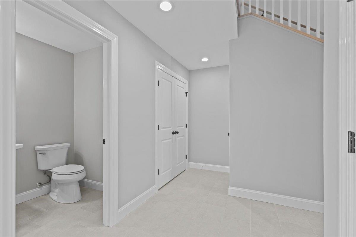 262-1 Midland Avenue Property Photo 17