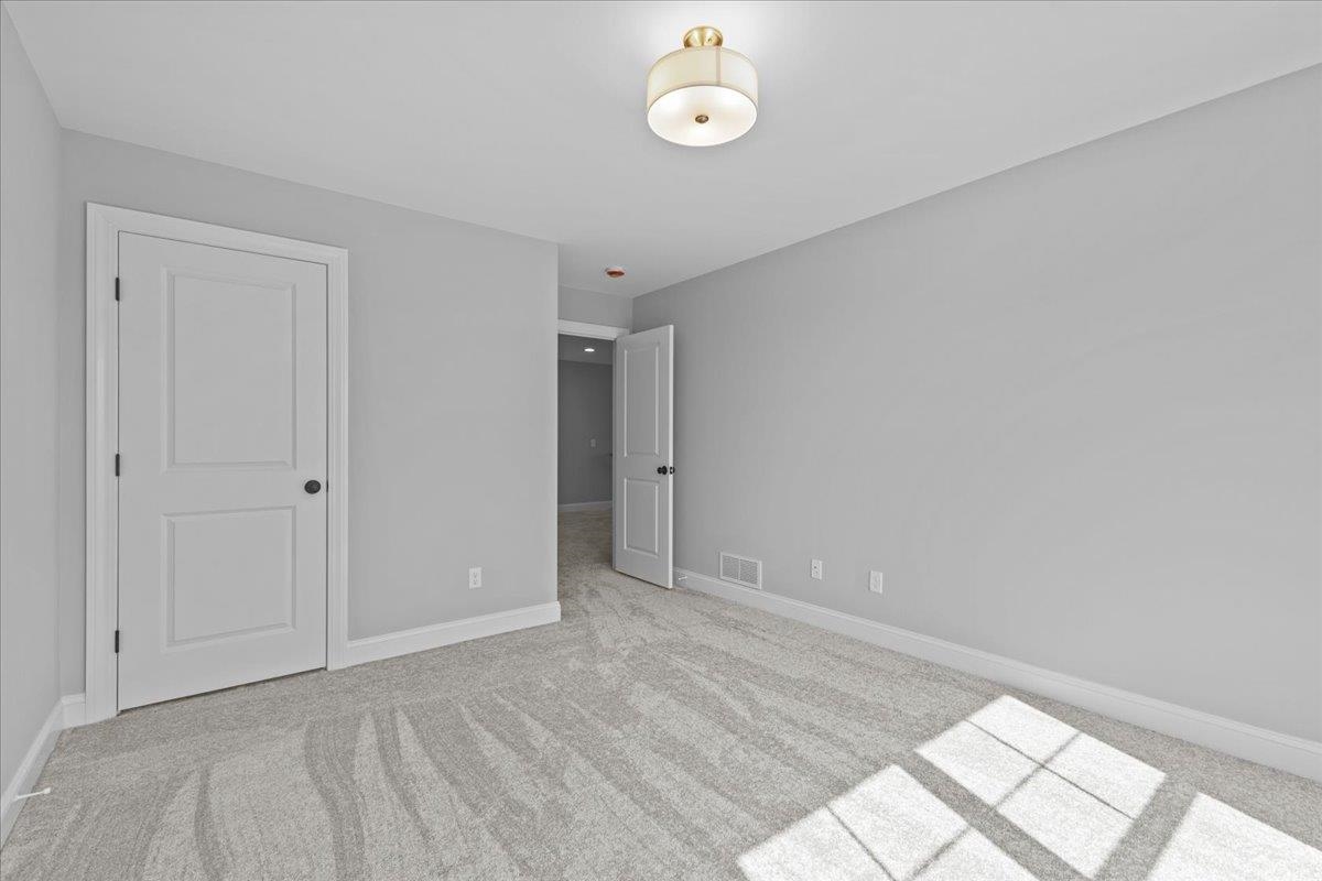 262-1 Midland Avenue Property Photo 22