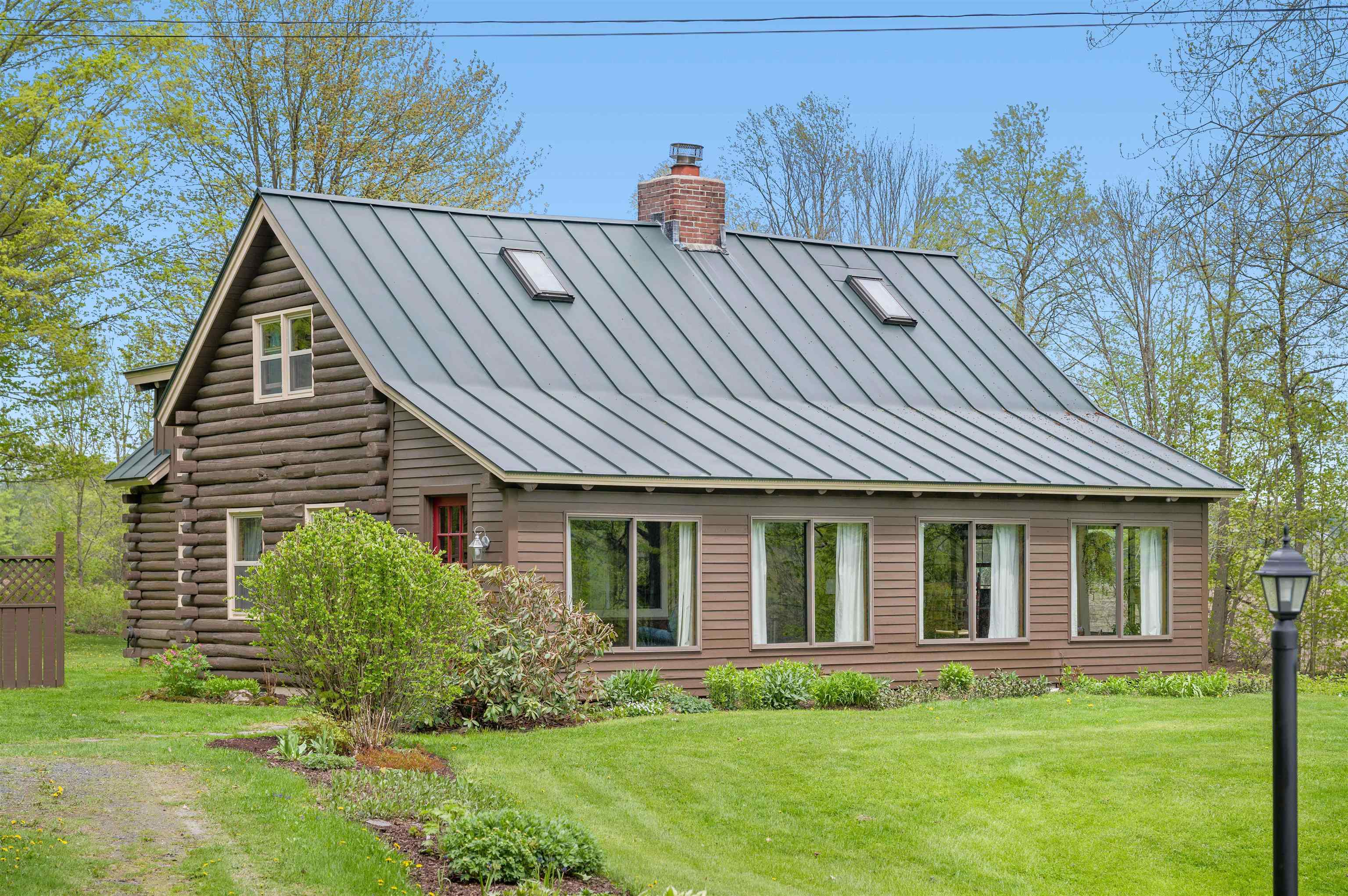 1000 Sibley Road Property Photo 1