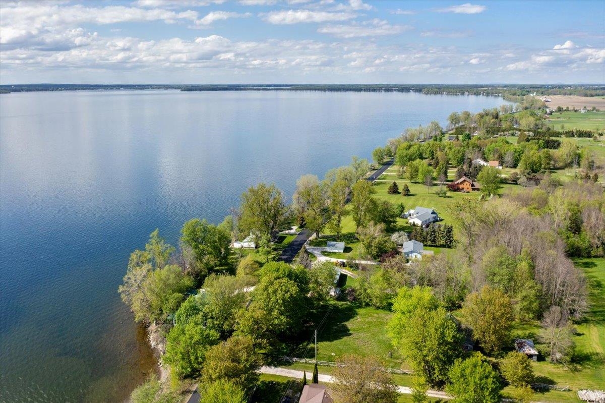 2099 West Shore Road Property Photo 1